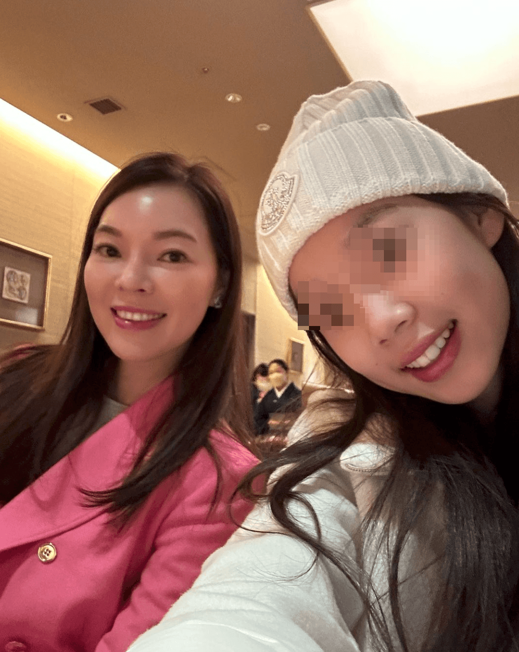 曾馨瑩和女兒妞妞在東京玩,母女玩自拍,驚豔一票網友。(翻攝曾馨瑩IG)
