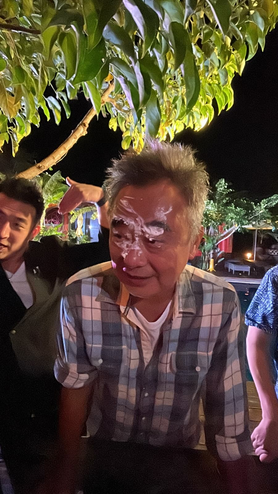 陳昇開心過64歲生日。(新樂園製作提供)