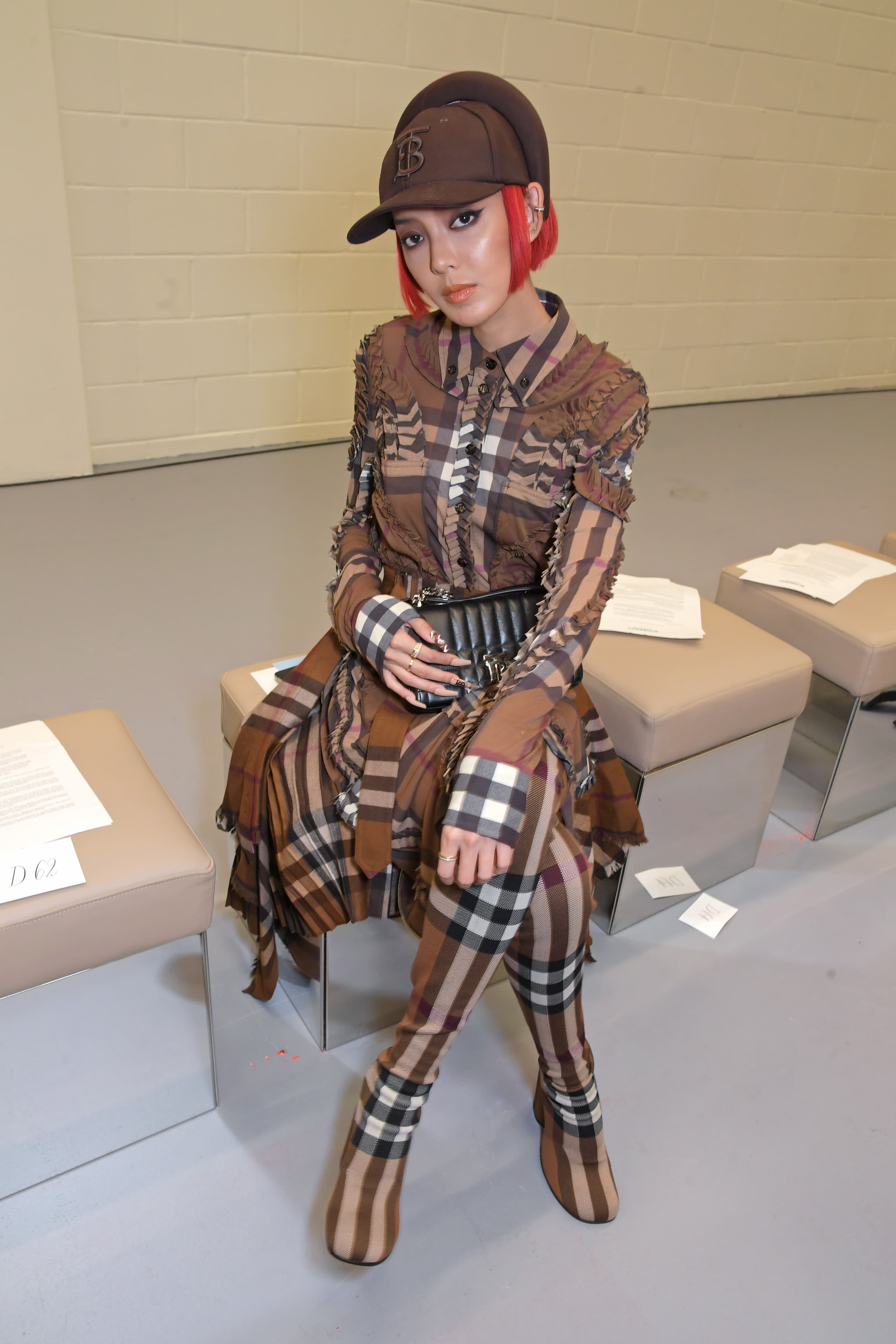 台灣第一網紅名模Burberry李函現身2023年春夏系列發表會。（Burberry提供）