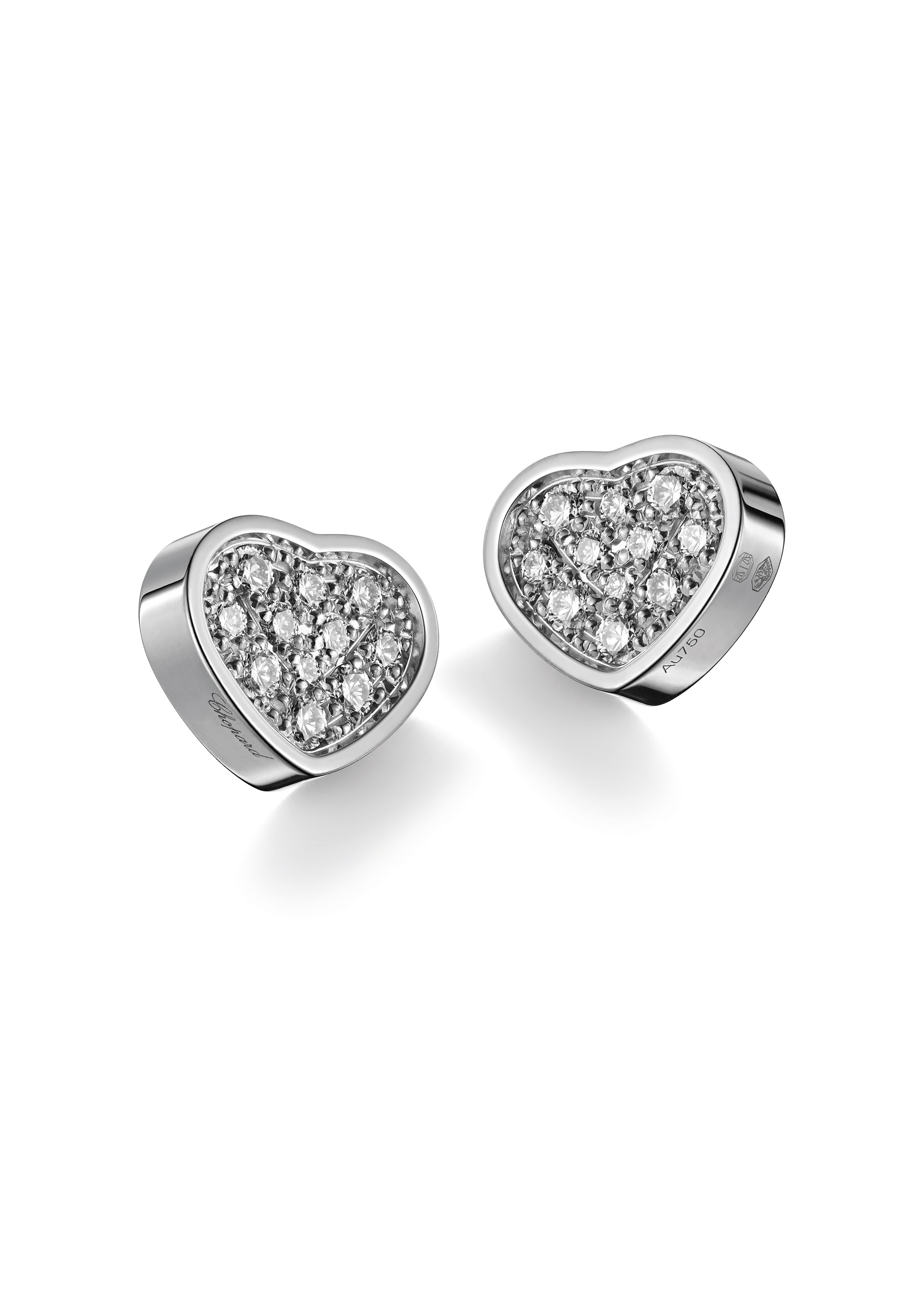 18K玫瑰金配紅心裝飾My Happy Hearts系列戒指 NT$48,000(Chopard提供)