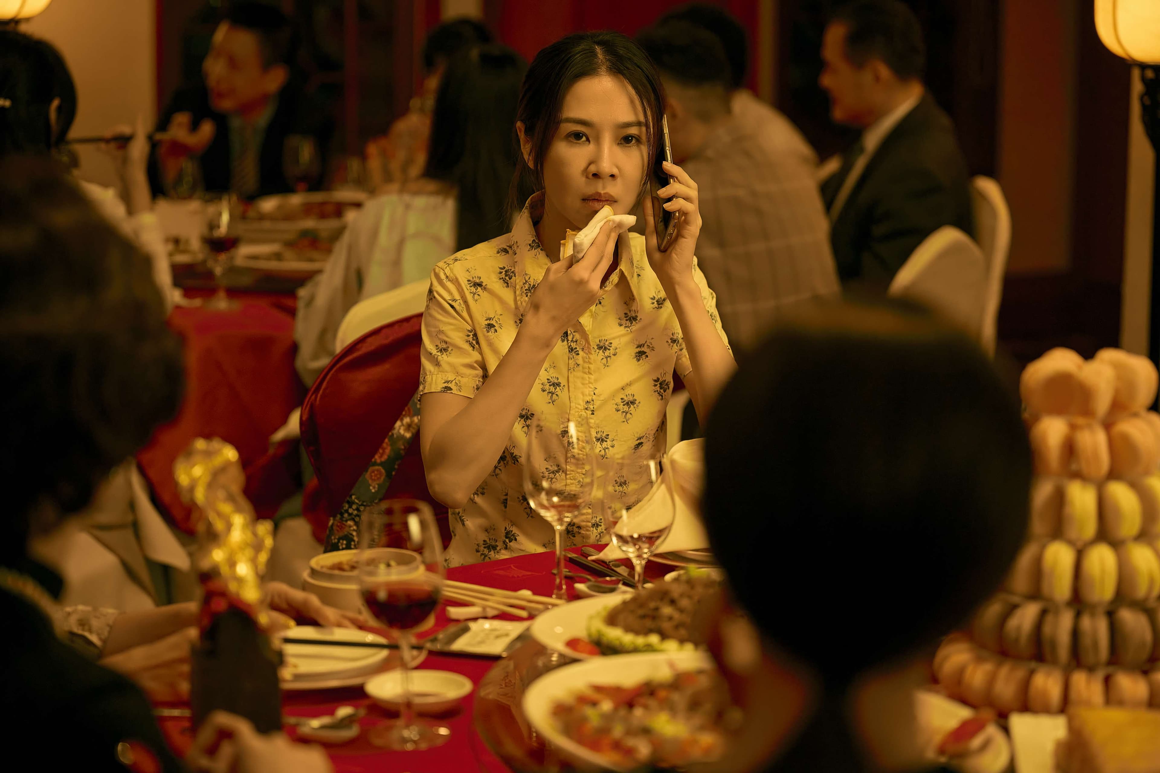影片以《孤味》壽宴情節為背景,卻出現《誰先愛上他的》劉三蓮亂入搞笑橋段。(金馬執委會)