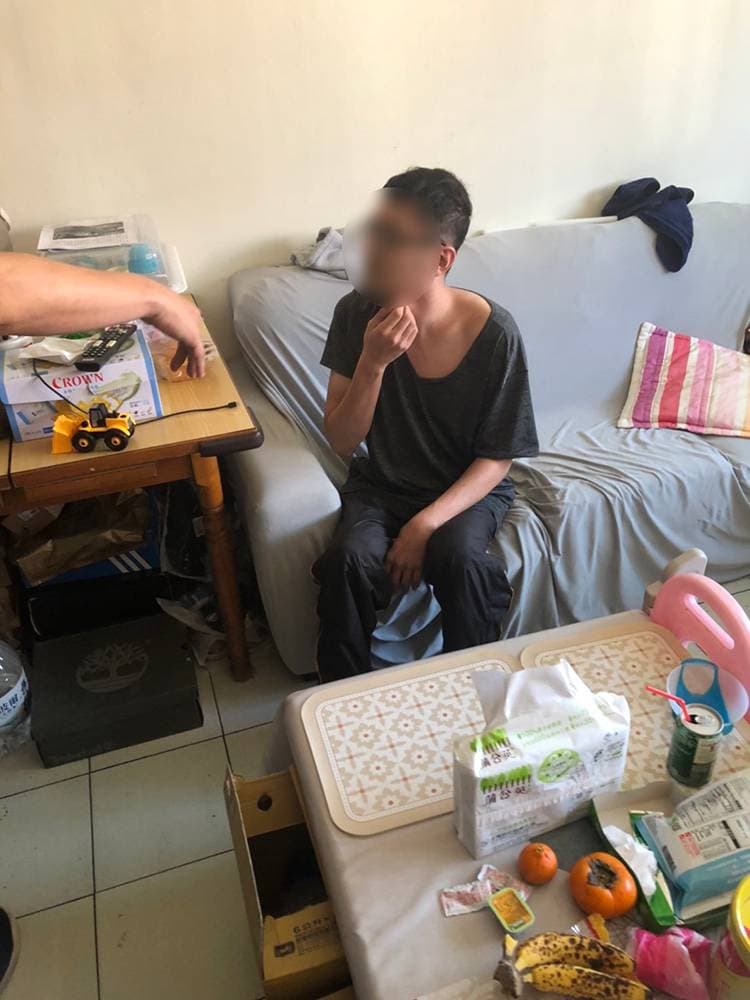 另名共犯吳男在逮捕送辦。(翻攝畫面)