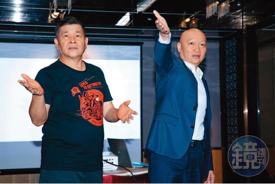 藝人彭恰恰和江湖聞人林秉文(右)。