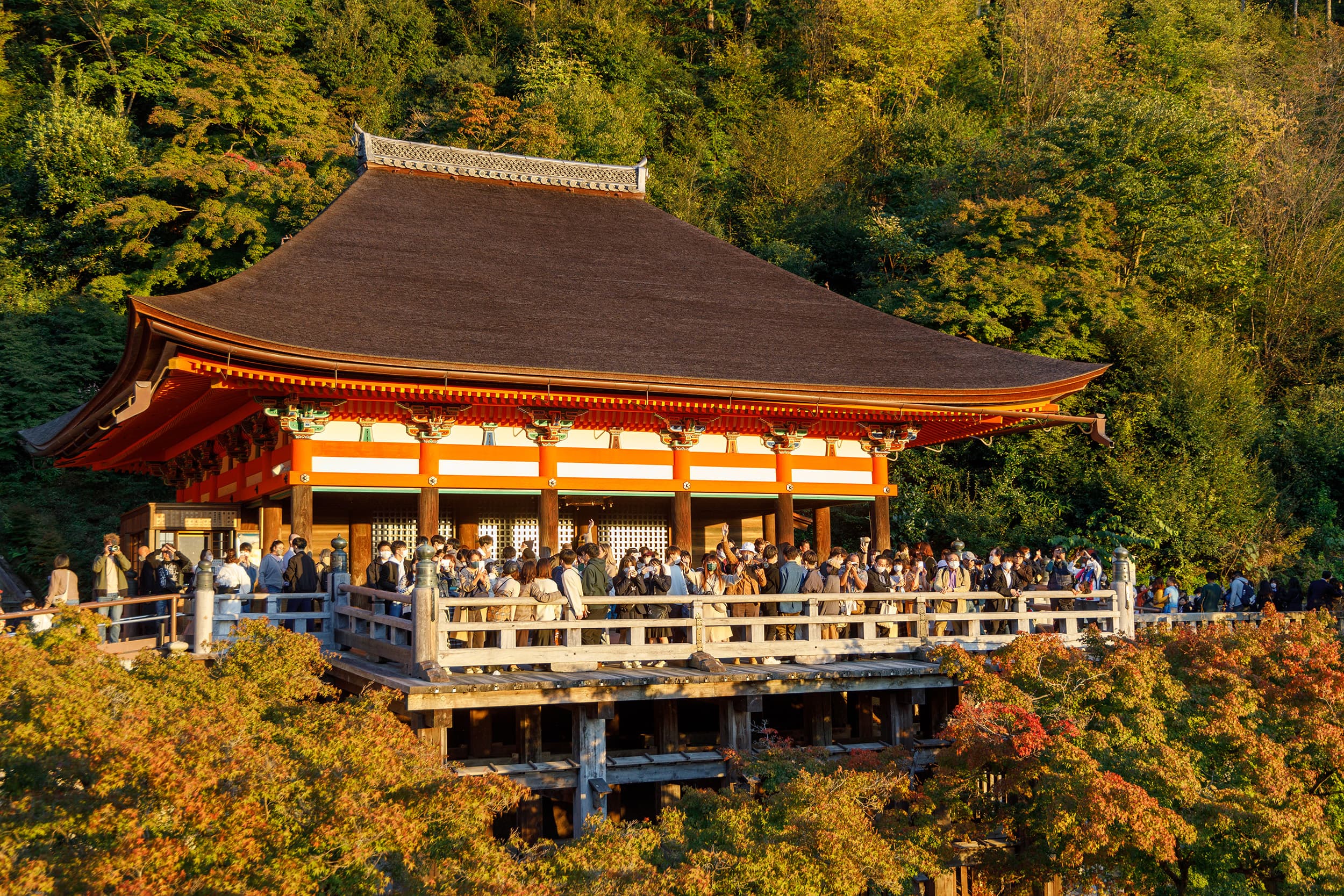 雖然日本的觀光尚未完全恢復至疫情前水準，但清水寺總是吸引無數世界各地的旅人來朝聖。