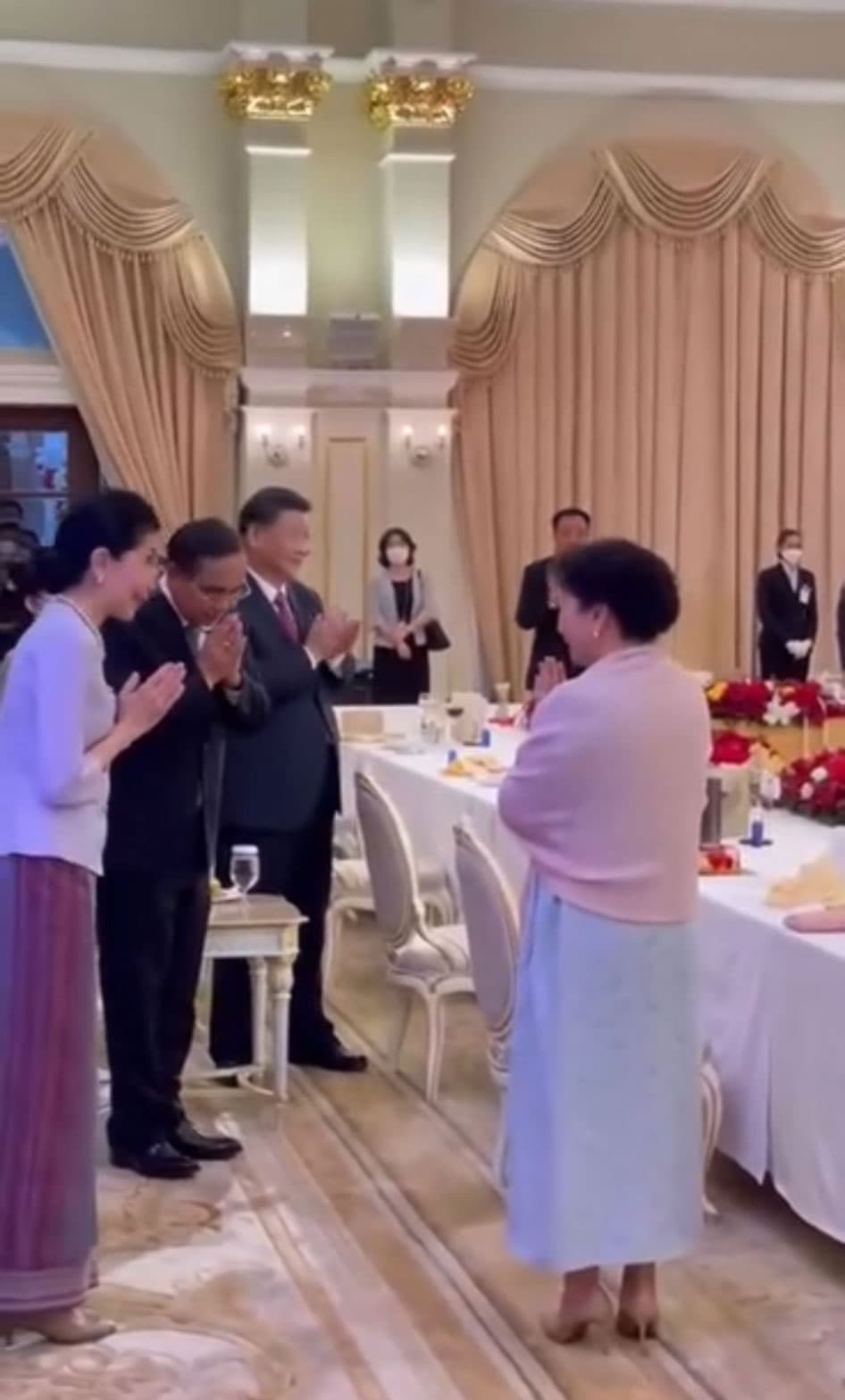 巴育夫婦向彭麗媛祝賀生日快樂。(翻自推特)