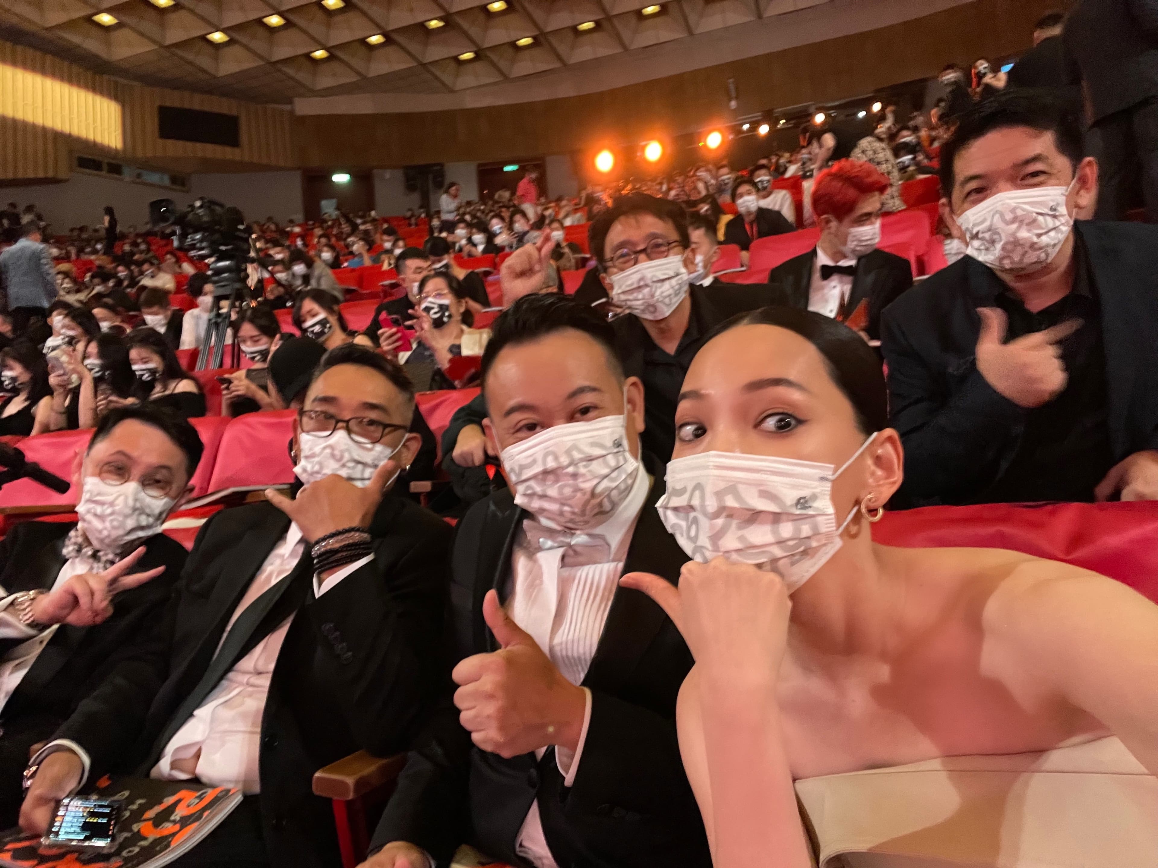  《芽籠》入圍本屆金馬獎最佳動作設計，導演鄺子君及武術指導馮推守皆來台，林映唯一同觀禮之餘，也作東邀請劇組餐敘。