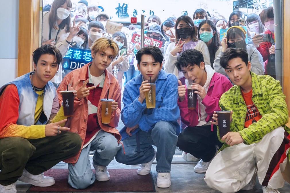 AcQUA源少年享手搖飲心中喜好,最怕被吸管插臉。(種子音樂提供)