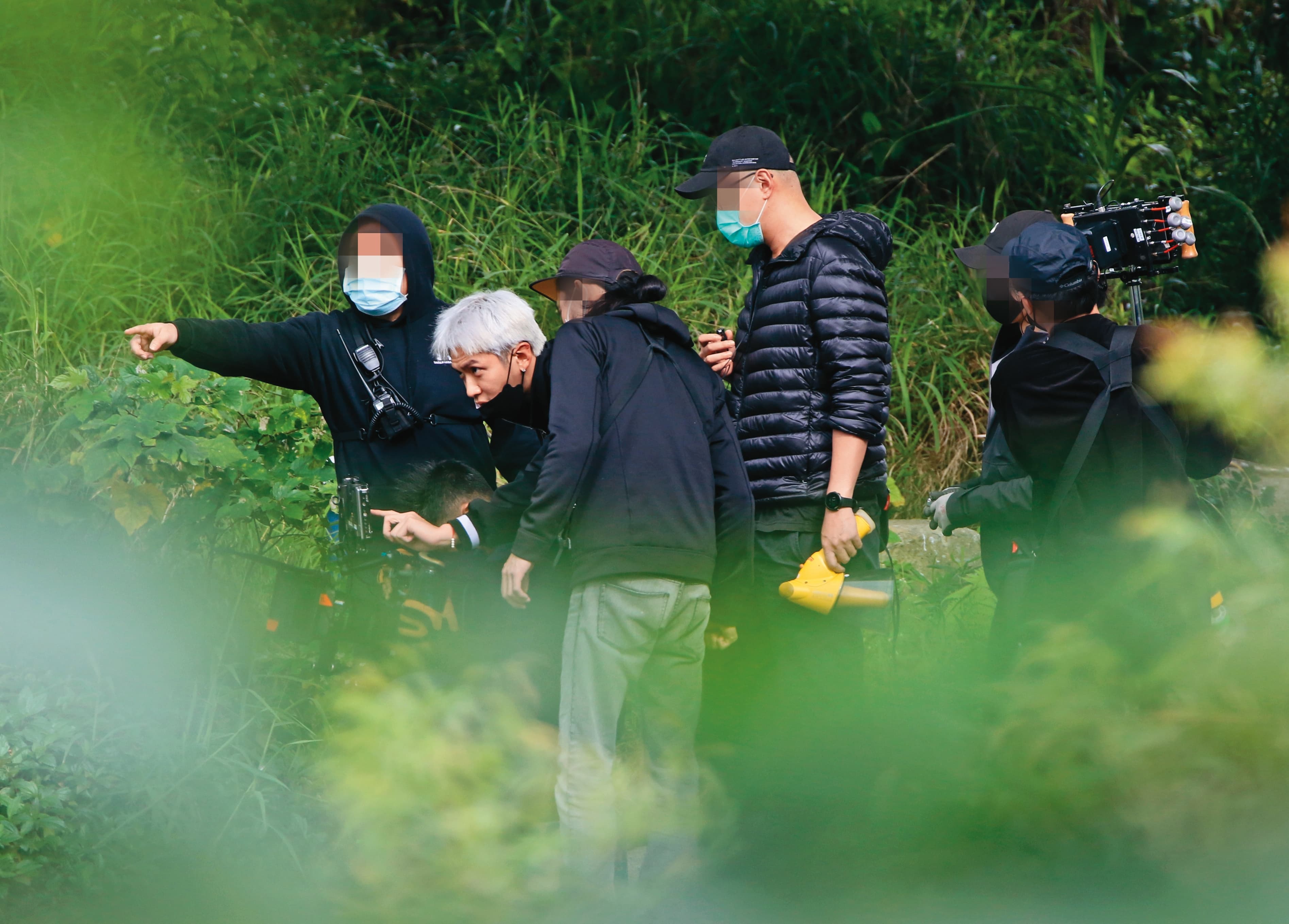 柯震東（左二）受到九把刀鼓勵，開始幕後工作，經歷當導演後，未來目標是能自導自演。