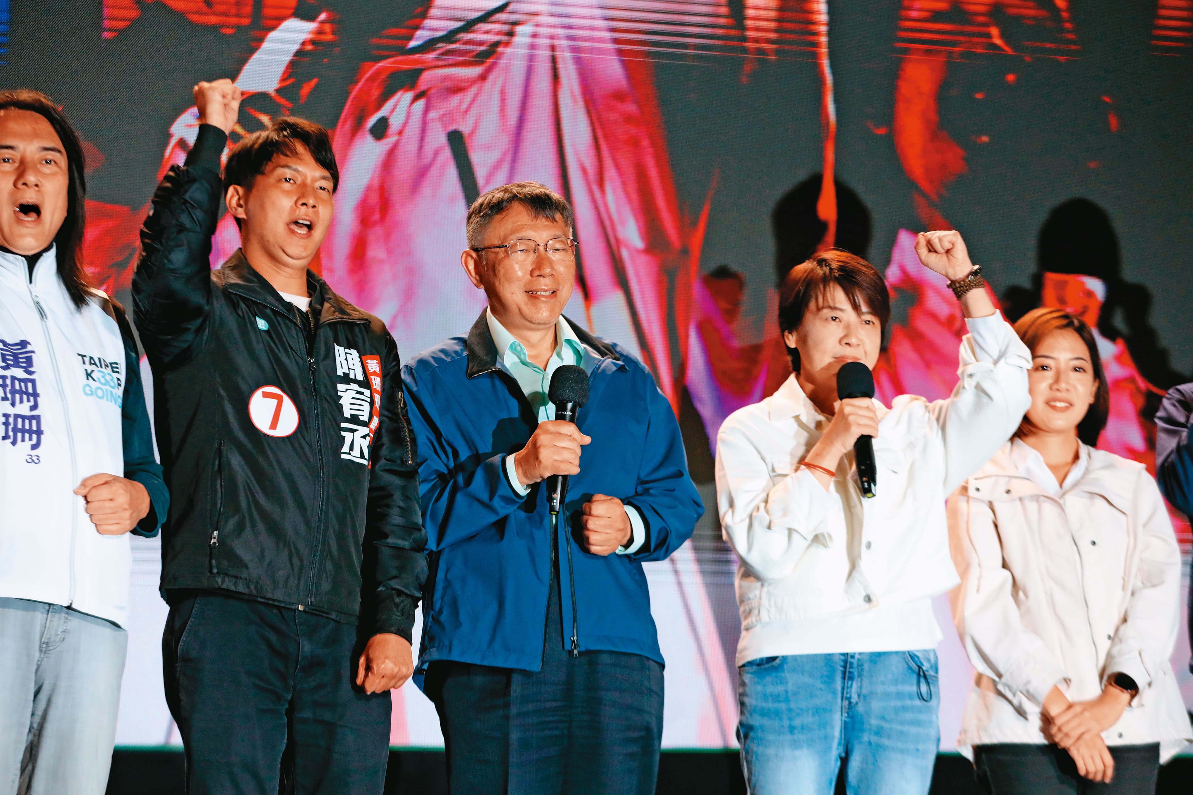 即便柯文哲未順利將台北市長交棒給黃珊珊,但黃仍拿下2成5選票,子弟兵黃瀞瑩等人也當選議員,顯示白色力量已有一定基本盤。