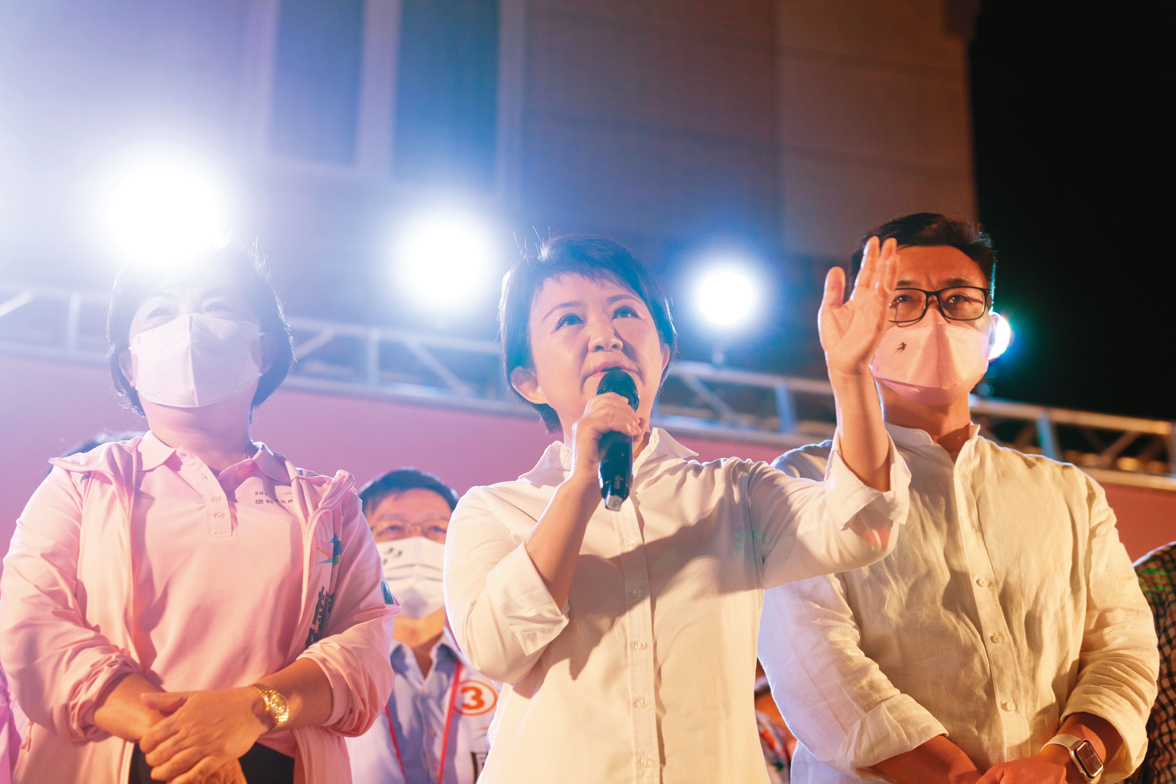 連任台中市長成功的盧秀燕站穩藍營A咖角色,未來挺誰選總統,成為黨內重要指標。