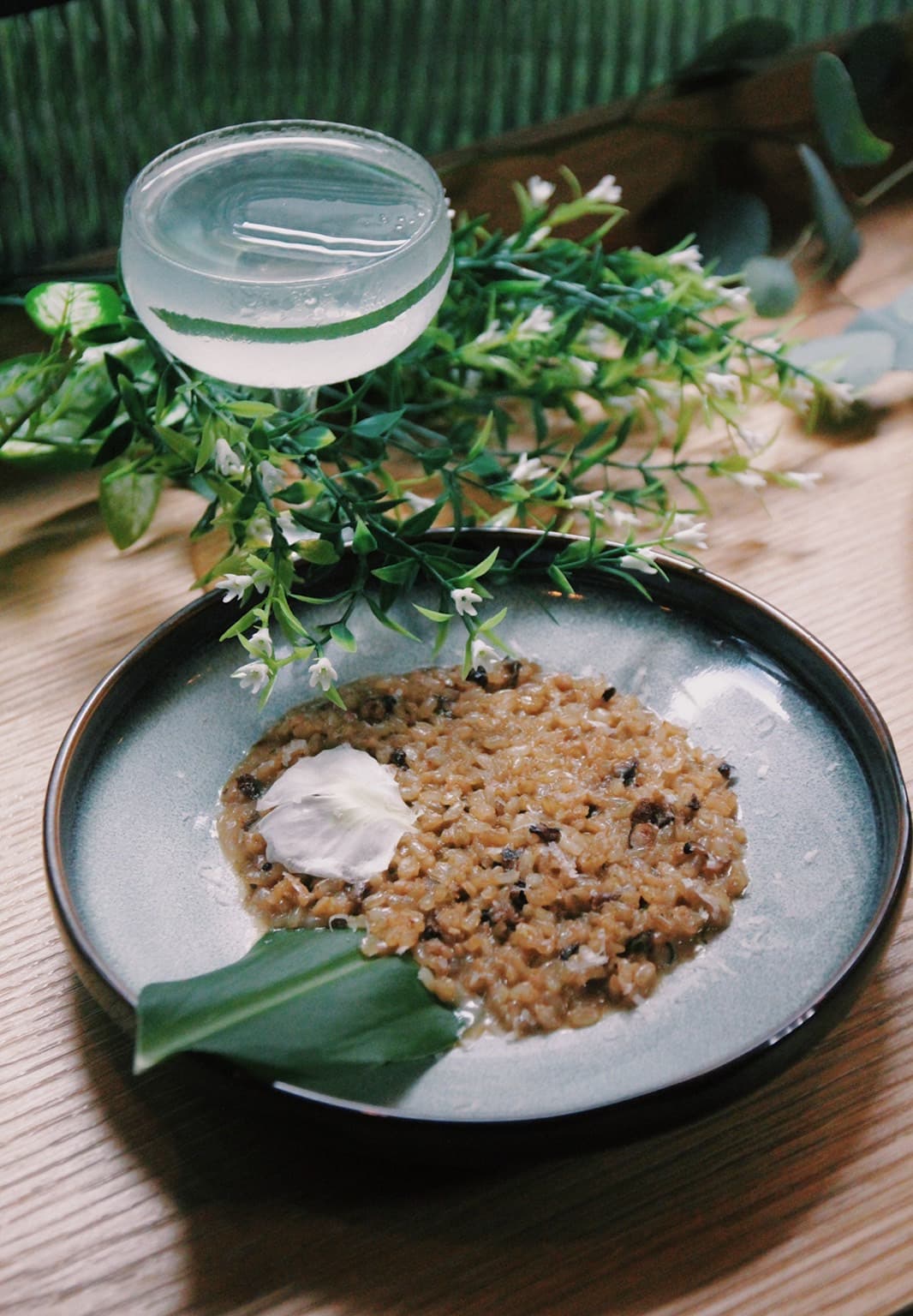 搭配酒款「紫蘇琴蕾」將台灣在地琴酒「Ginspiration No.3」交融新鮮紫蘇葉,細細品飲盡是高雅清新。