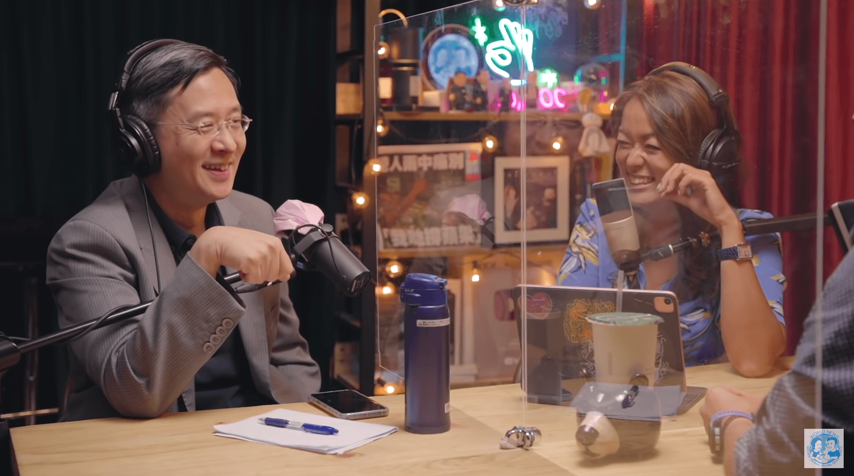 李淳曾多次擔任熱門Podcast百靈果的來賓,講解萊豬問題、區域經濟協定等時事,許多聽眾紛紛留言表示希望可以聽更多、更全面。(圖片來源:百靈果News)