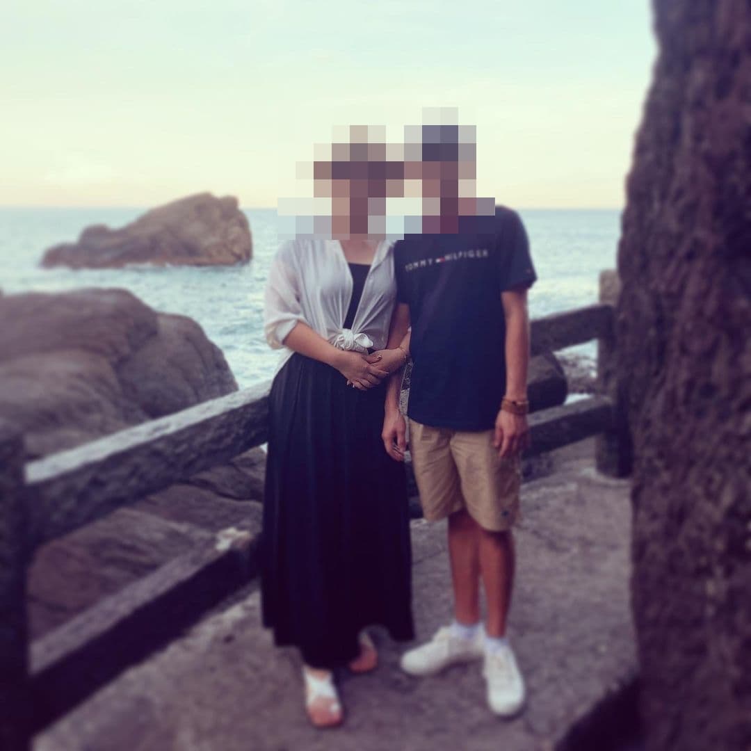 曾女、許男夫妻倆聯手施虐當時僅5歲的女童蘇小妹,導致其半身癱瘓、右眼全盲。(翻攝自曾女IG)