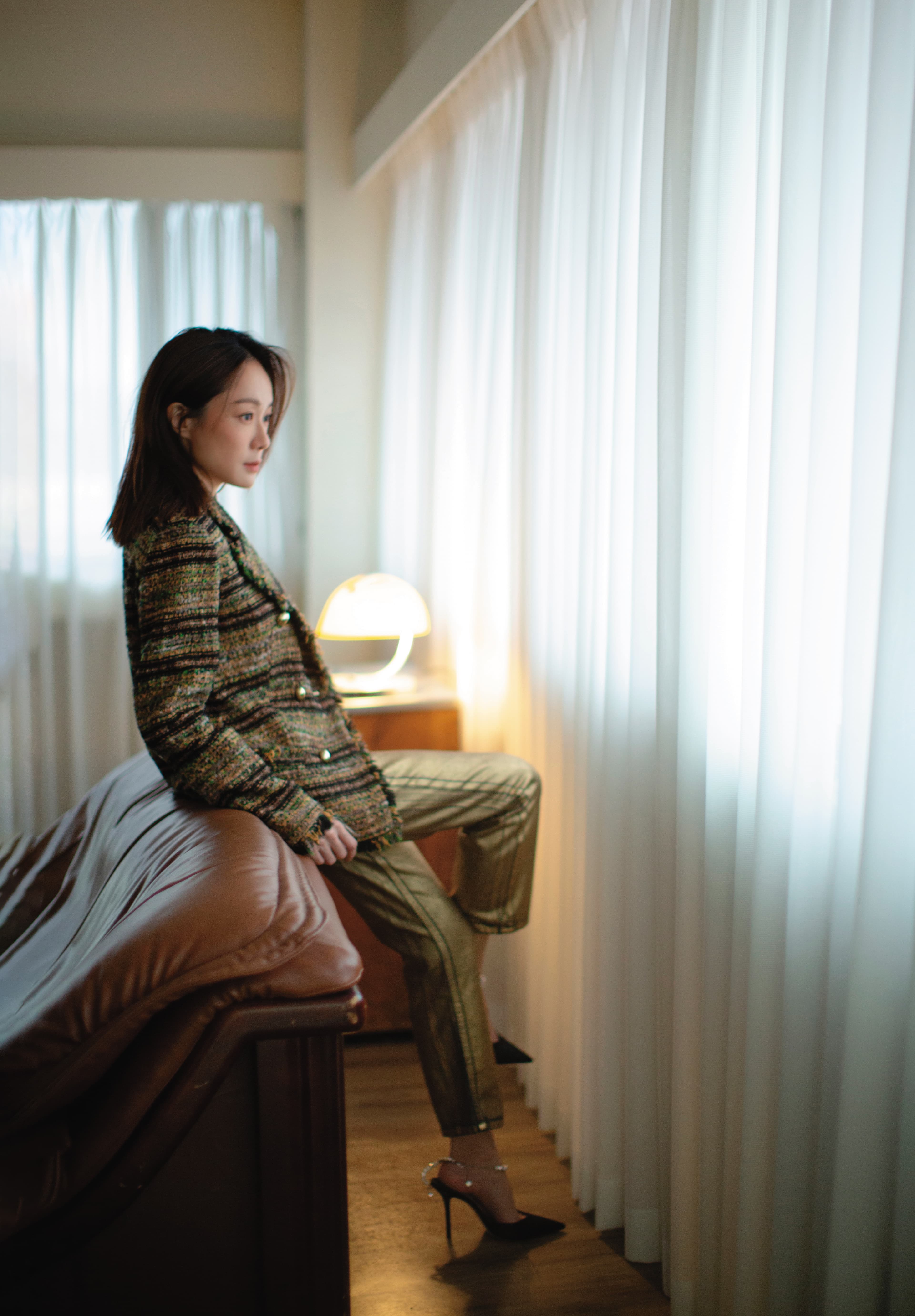 現在尹馨不怕演高中生的媽了,「以一個女演員之眼,去為她們設定角色背景脈絡,她們的悲哀、她們的光榮時刻。」