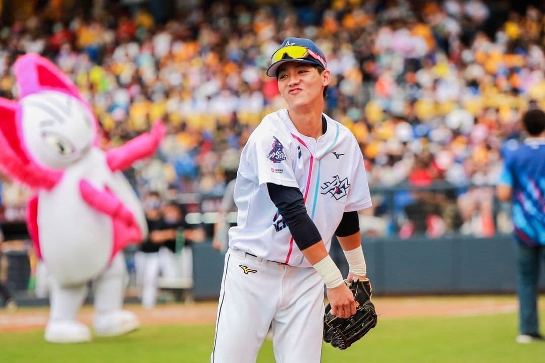 陳晨威雖然捲入「小王」風波,但是經紀公司力挺。(翻攝陳晨威IG)