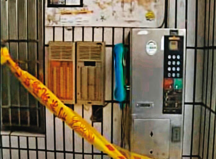 陳瑞祥打公用電話約魏女出門,最後在車上將她勒斃。(東森新聞提供)