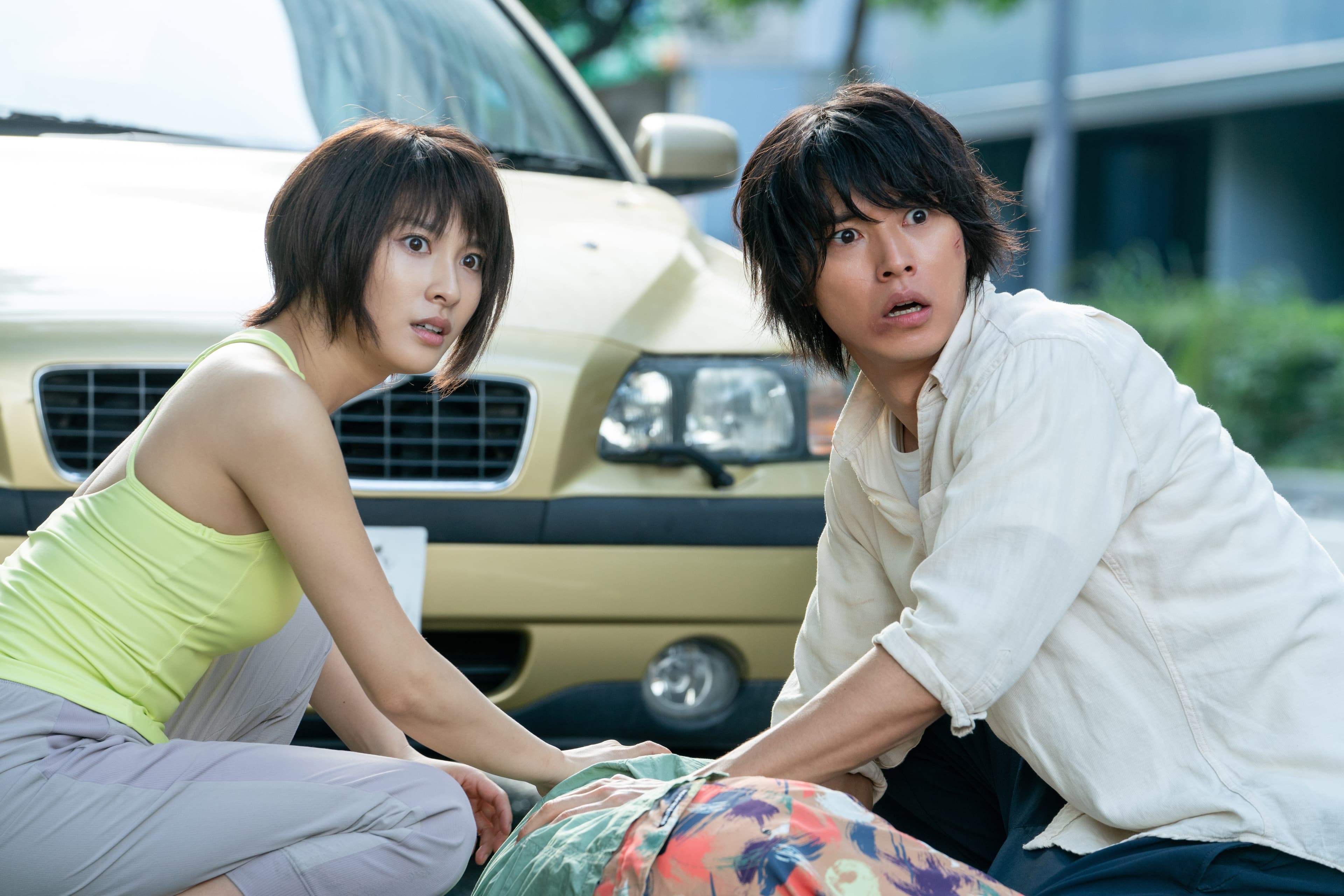 土屋太鳳與山崎賢人在和山下智久對戲時都會不自覺驚嘆:「是本人耶。」(Netflix提供)