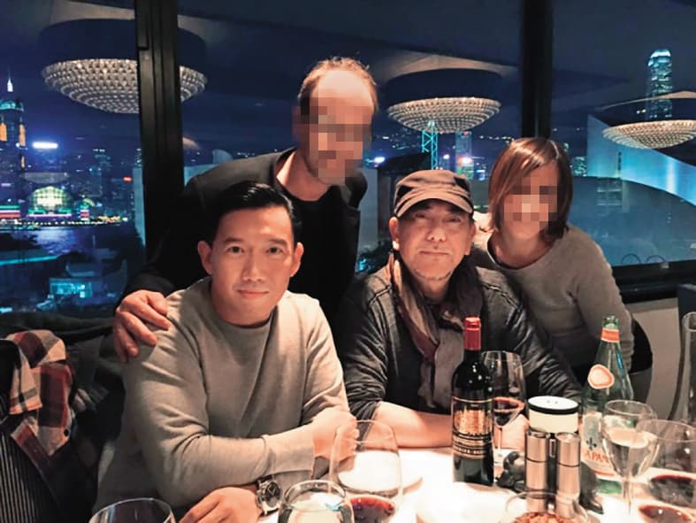 黃秋生的人緣好、社交生活充實,朋友的社群網站常分享跟他聚會的照片。左一為杜汶澤。(翻攝自杜汶澤臉書)