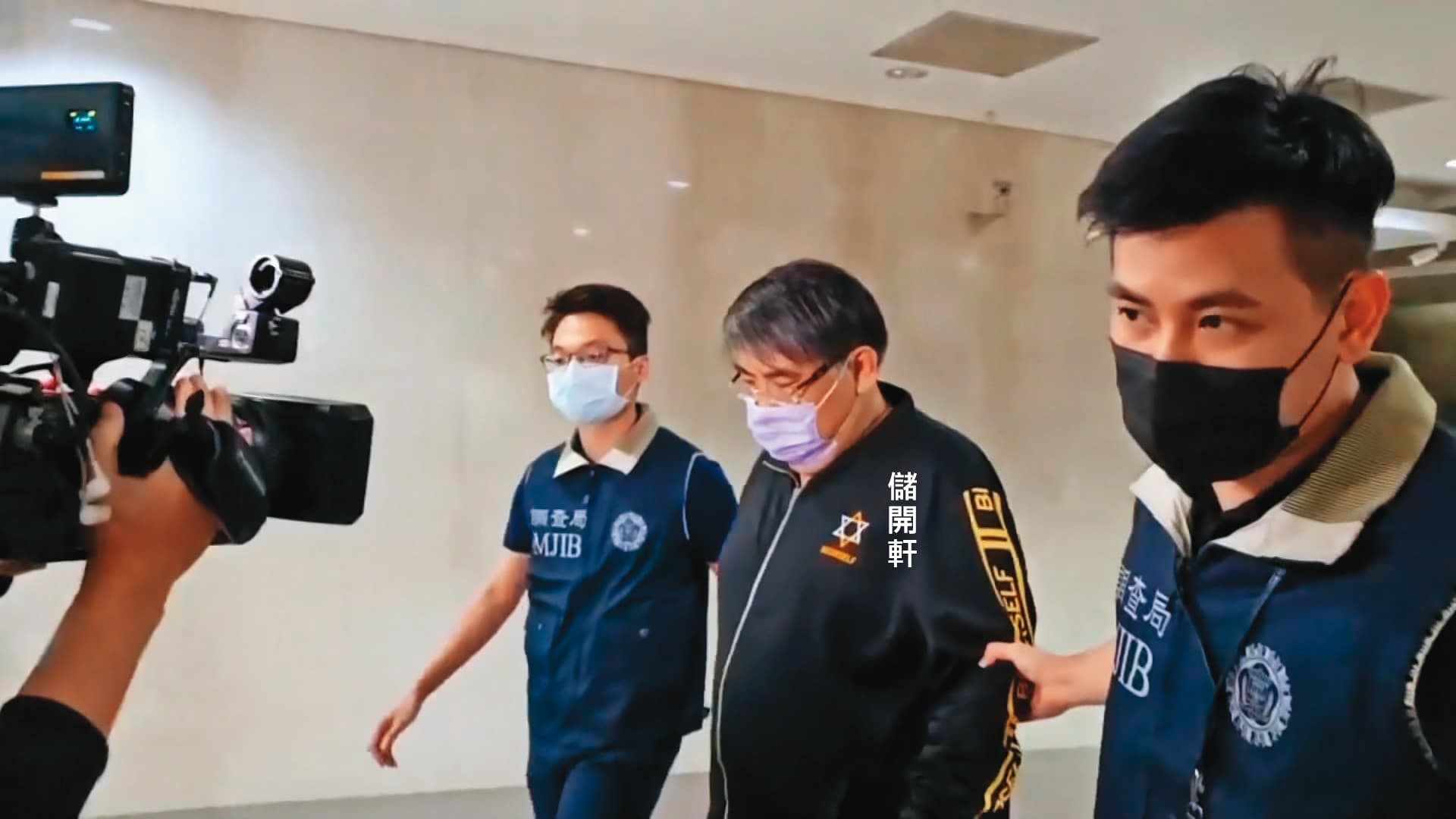 儲開軒在台灣開設百富公司,代銷香港百麗集團金融商品,涉及違法吸金,遭以300萬元交保。(翻攝鏡新聞)