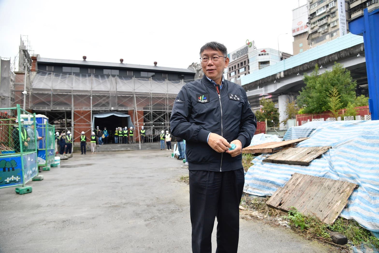 柯文哲今視察台北工場修復工程,提到卸任規劃,他坦言正在籌備基金會。