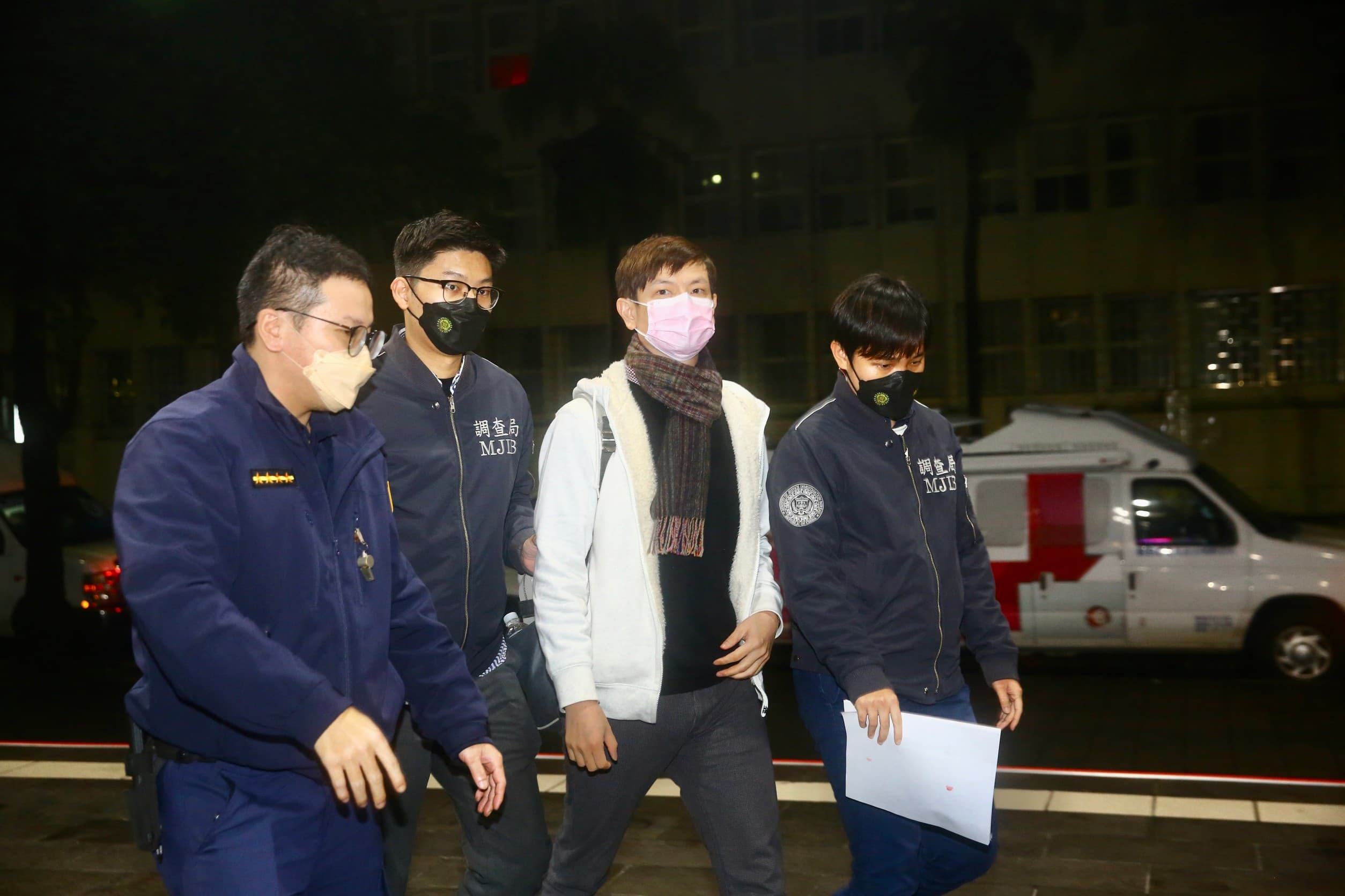 高虹安男友、前助理李忠庭晚間10點34分離開北機站，移送北檢複訊。