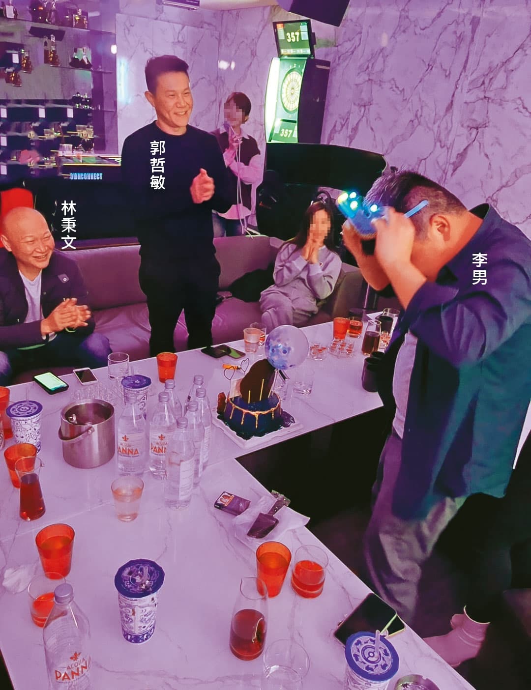 李姓男子生日時，洗錢案被告郭哲敏、林秉文還一起幫他慶生。（讀者提供）