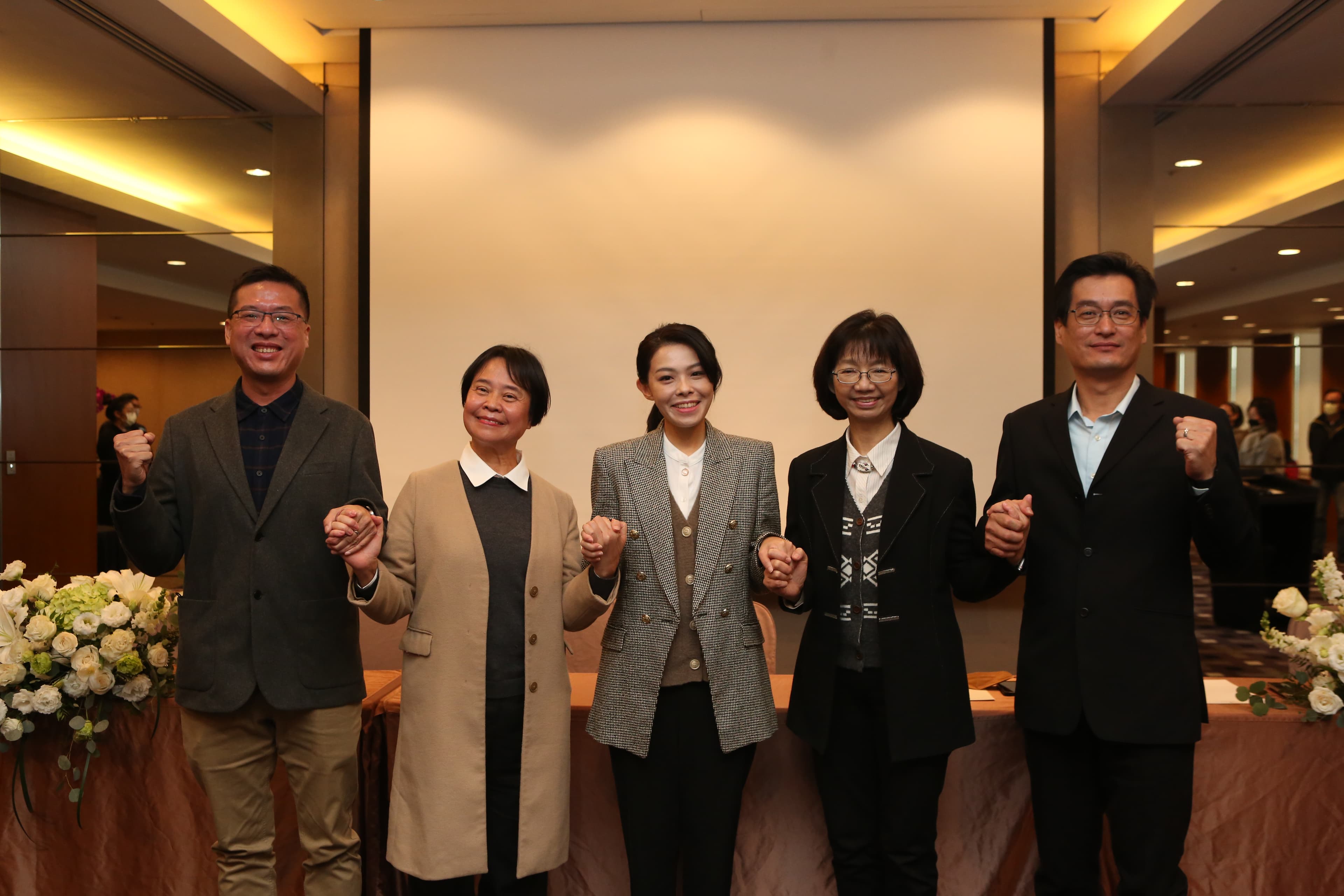 高虹安今天對外召開記者會,宣布首波小內閣人事名單。
