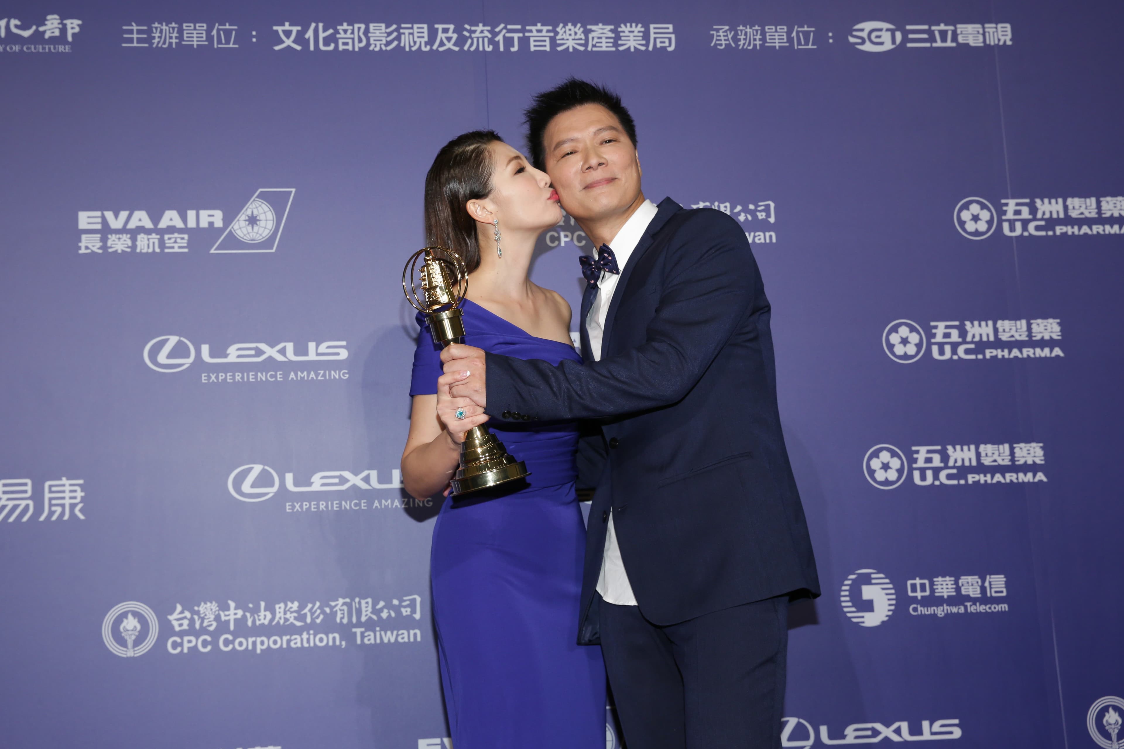 蔡詩萍(右)坦言,妻子林書煒(左)對於他要進入市府一事很擔心。(本刊資料照)