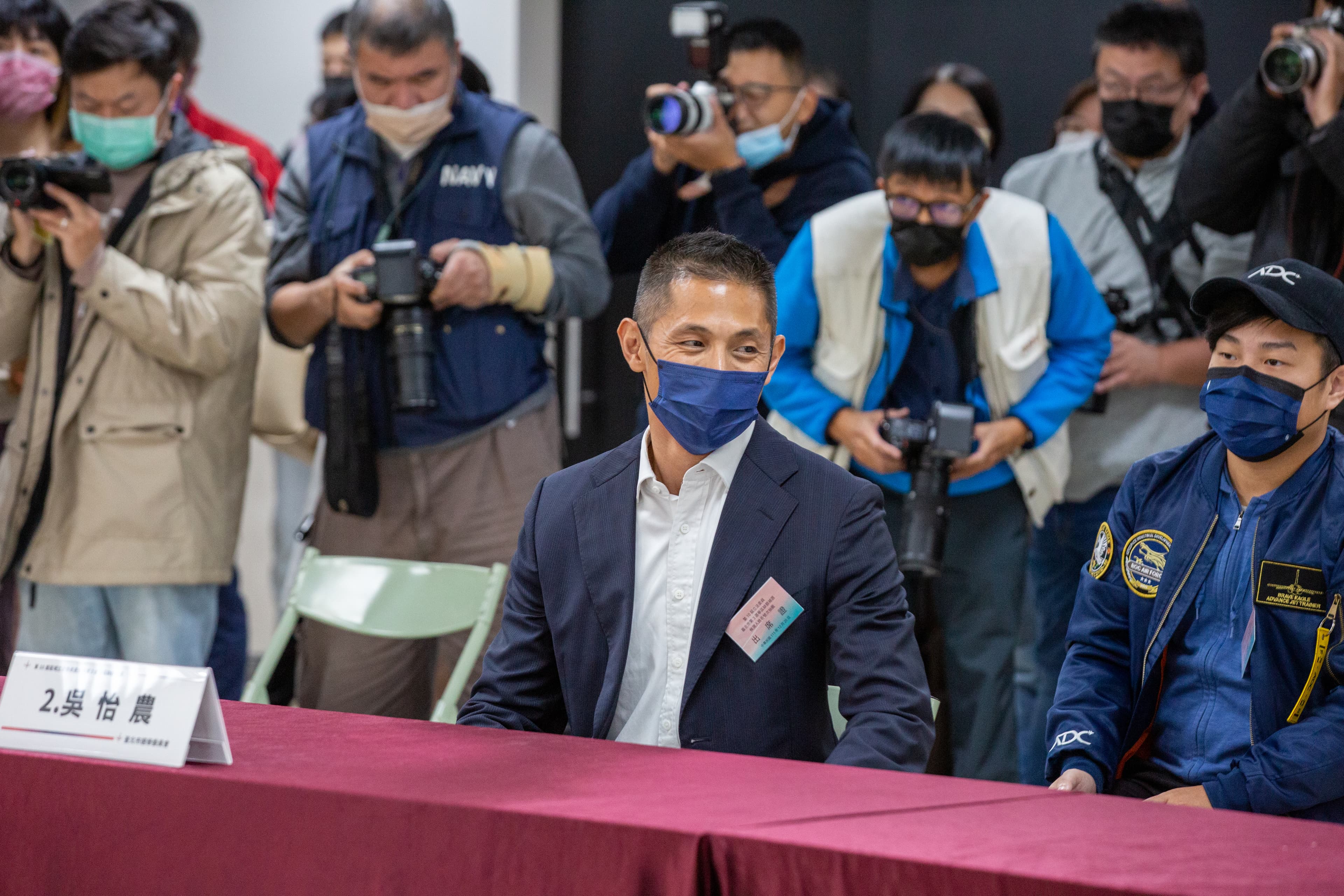 吳怡農多次表示要盡力把王鴻薇「留在議會」。(本刊資料照)