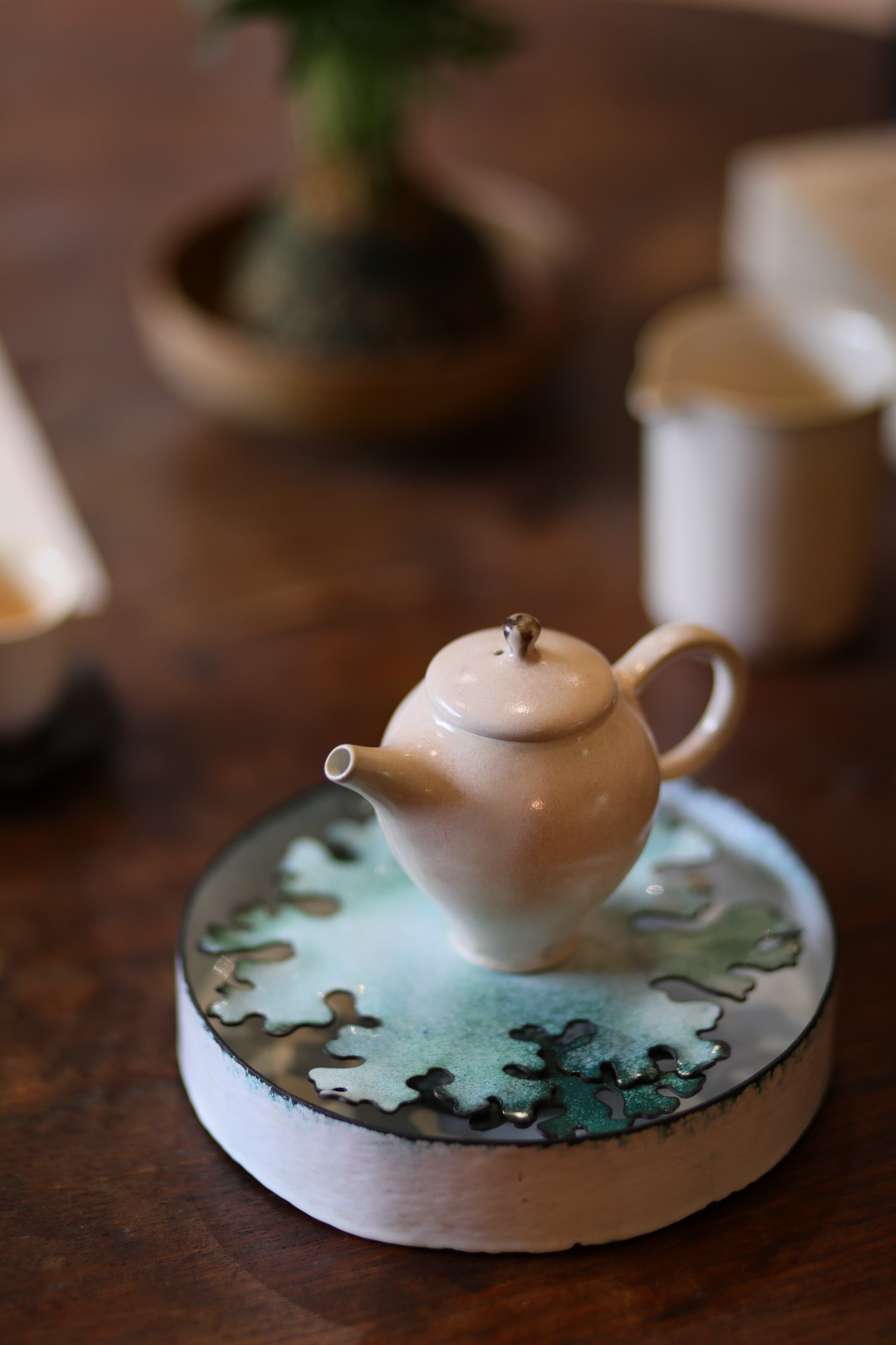 各種做工精緻的茶壺,令人看得目不轉睛。