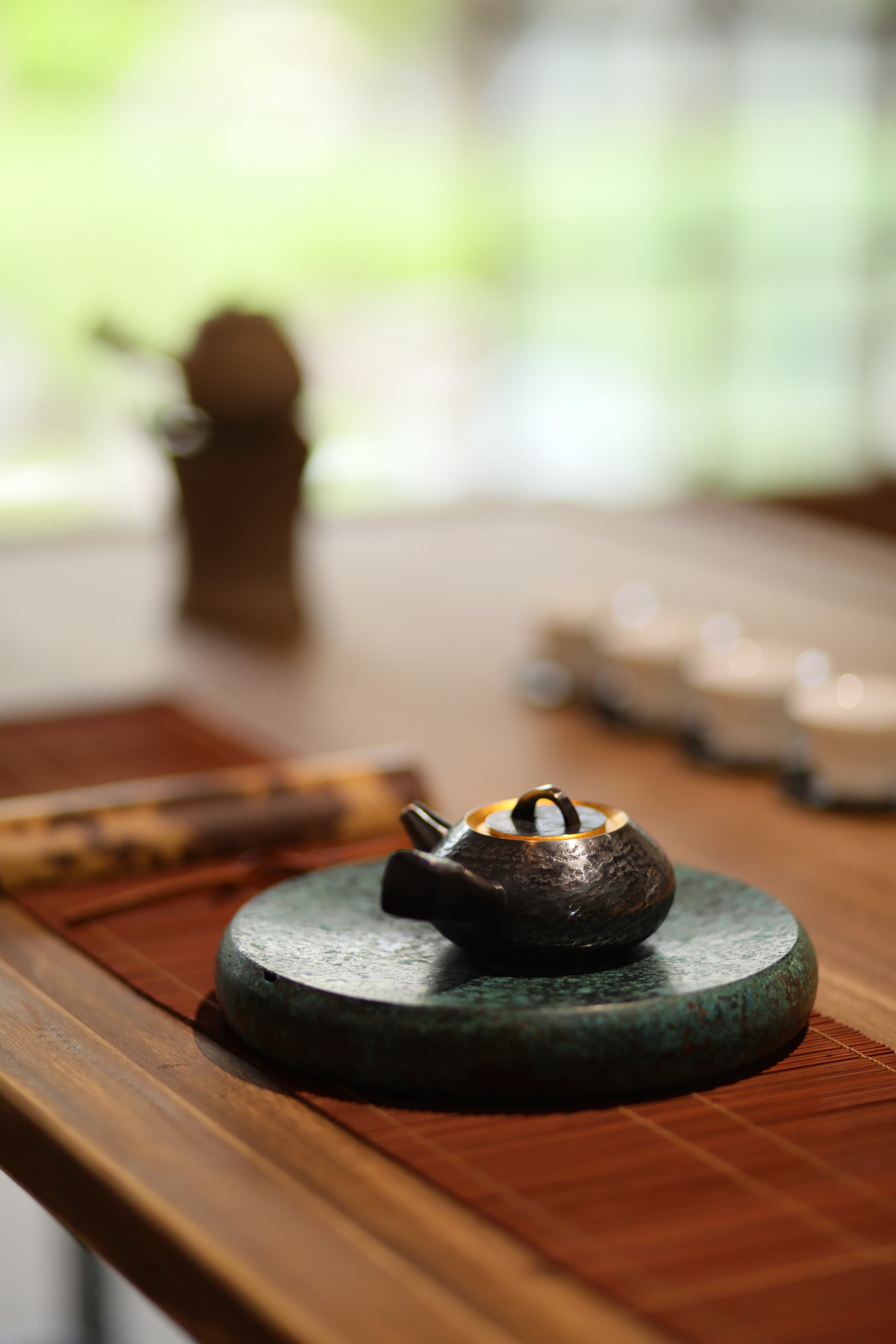 各種形制材質的茶壺,自有知音。