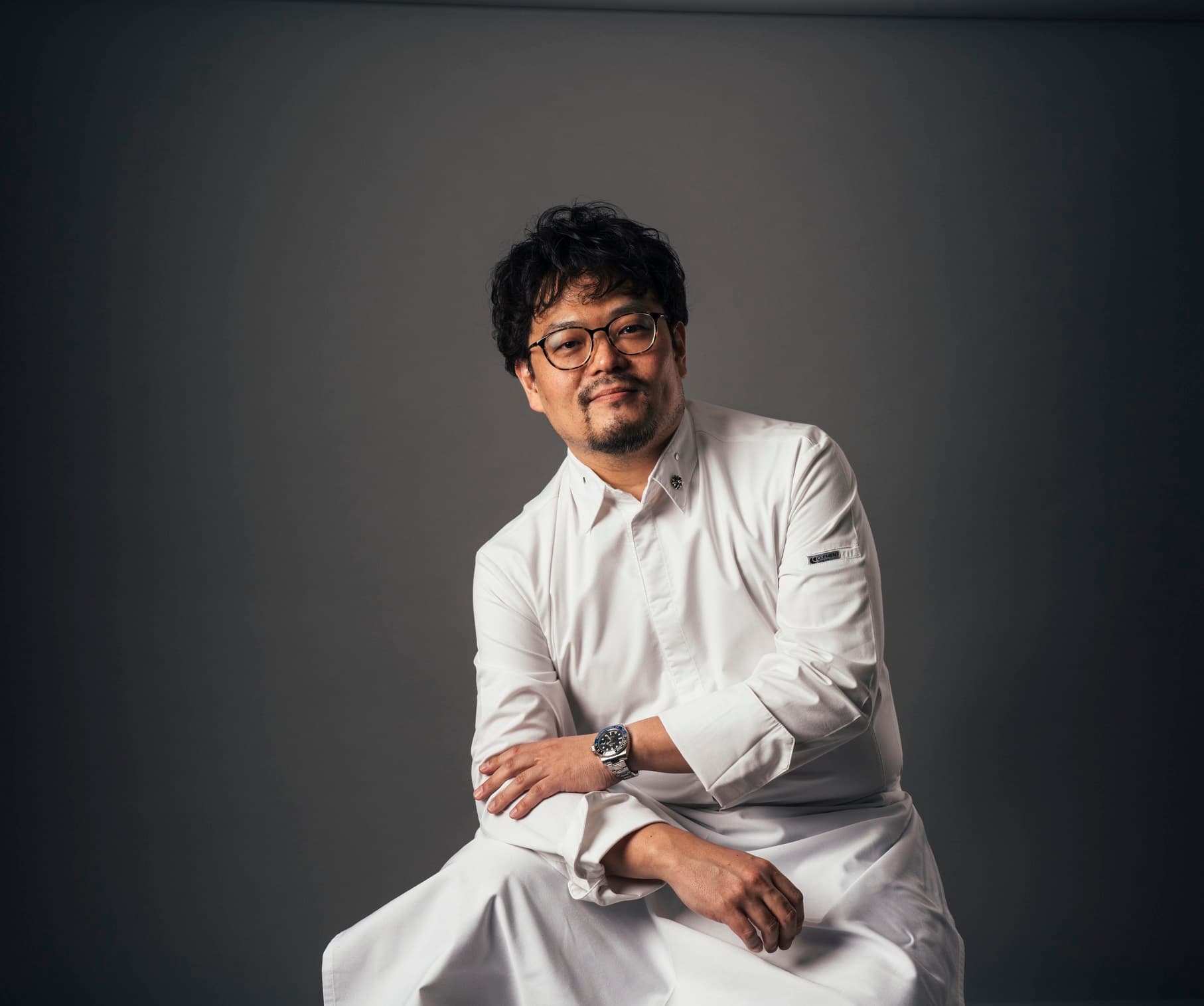 平塚牧人經常與米其林星級世界名廚合作,讓他的思維更跳脫一般甜點師的想法。(akeruE Dessert提供)