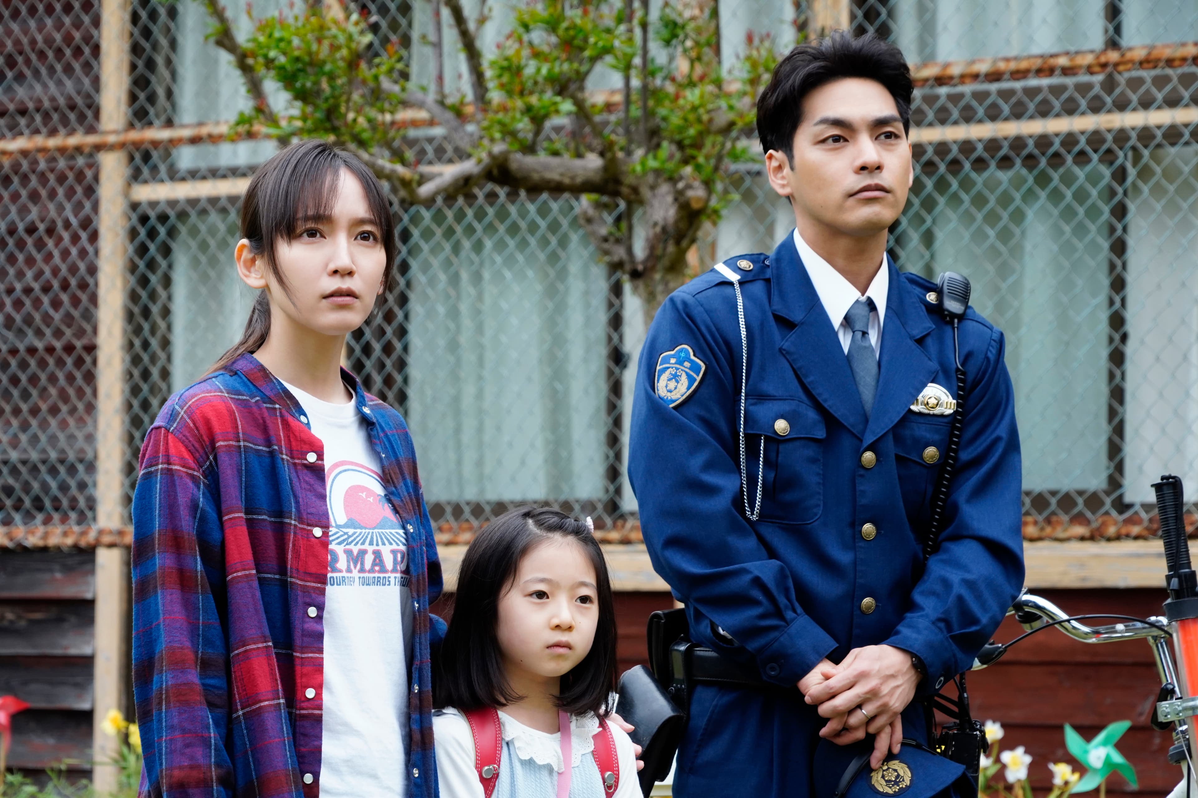 柳樂優彌與吉岡里帆在《噬亡村》再度合作，默契十足。（Disney+提供）