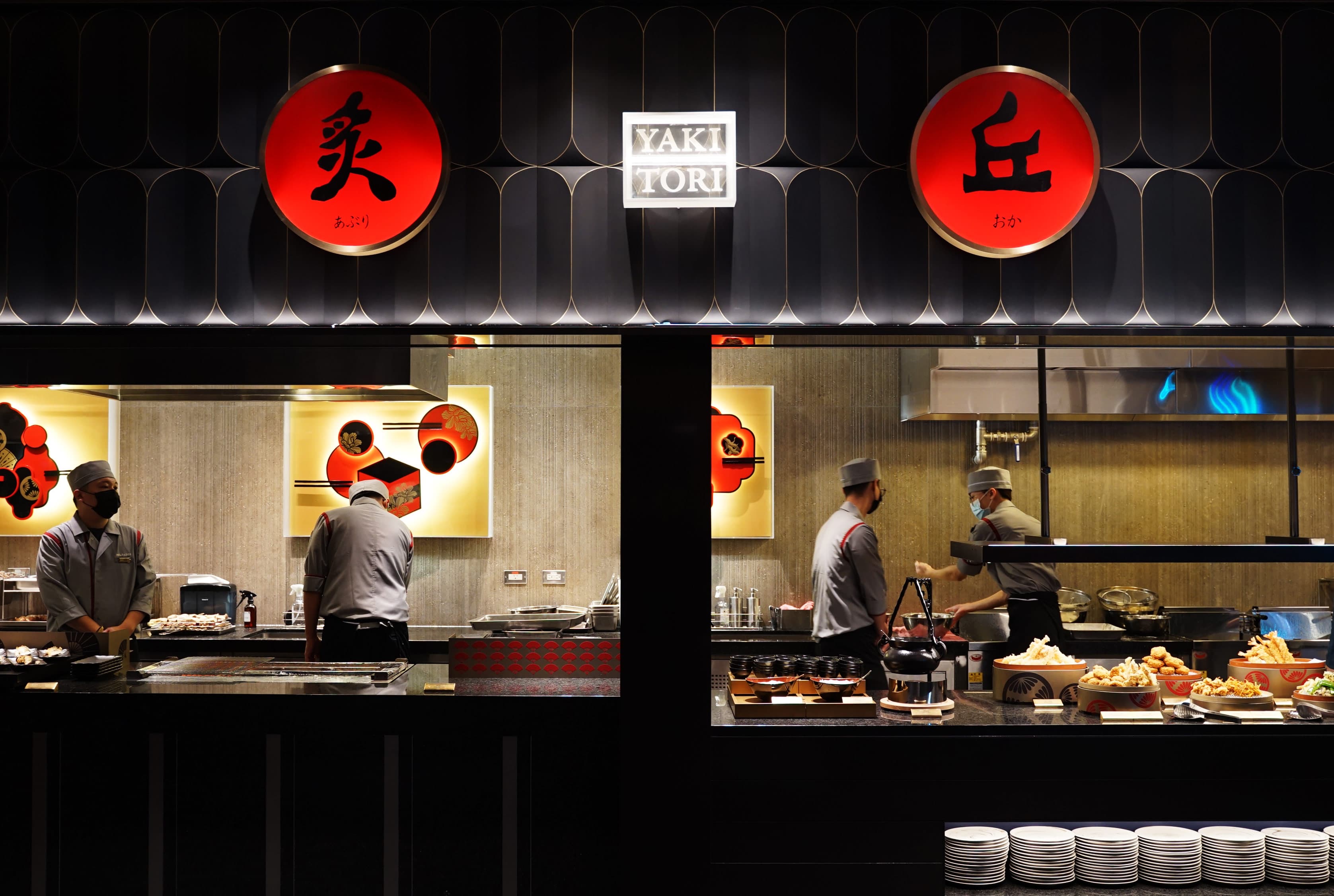 「炙丘」提供日式烤炸物、揚物、蒸物。(饗饗提供)