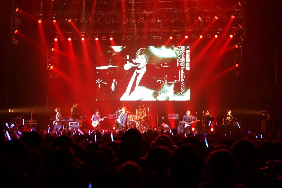 五月天在日本出道後曾選在東京Zepp Tokyo開唱。(翻攝自earthheartlive臉書)
