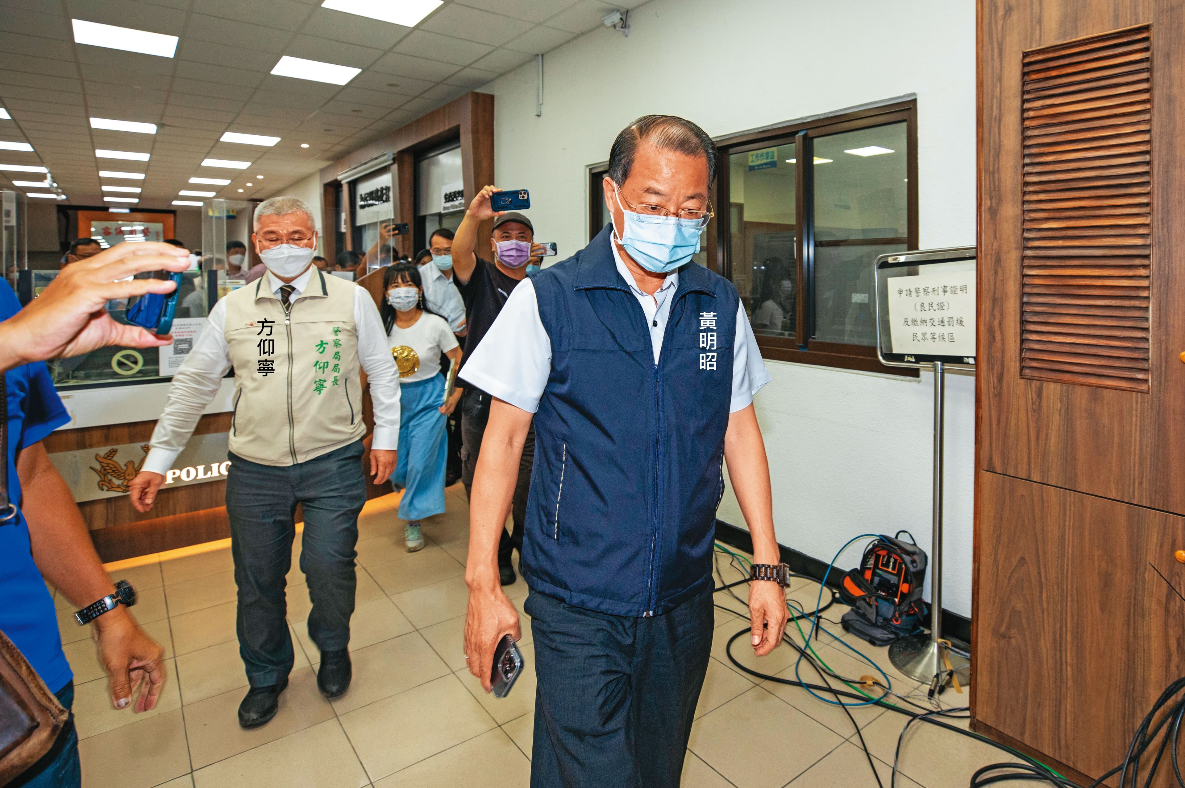 警政署長黃明昭與台南市警局長方仰寧,為了警紀治安問題頭痛不已。