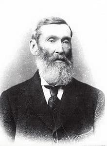 出生於愛爾蘭都柏林的艾尼亞斯・科菲(Aeneas Coffey),他也是柱式蒸餾器(科菲蒸餾器)發明人,改變了威士忌產業。(翻攝自維基百科)