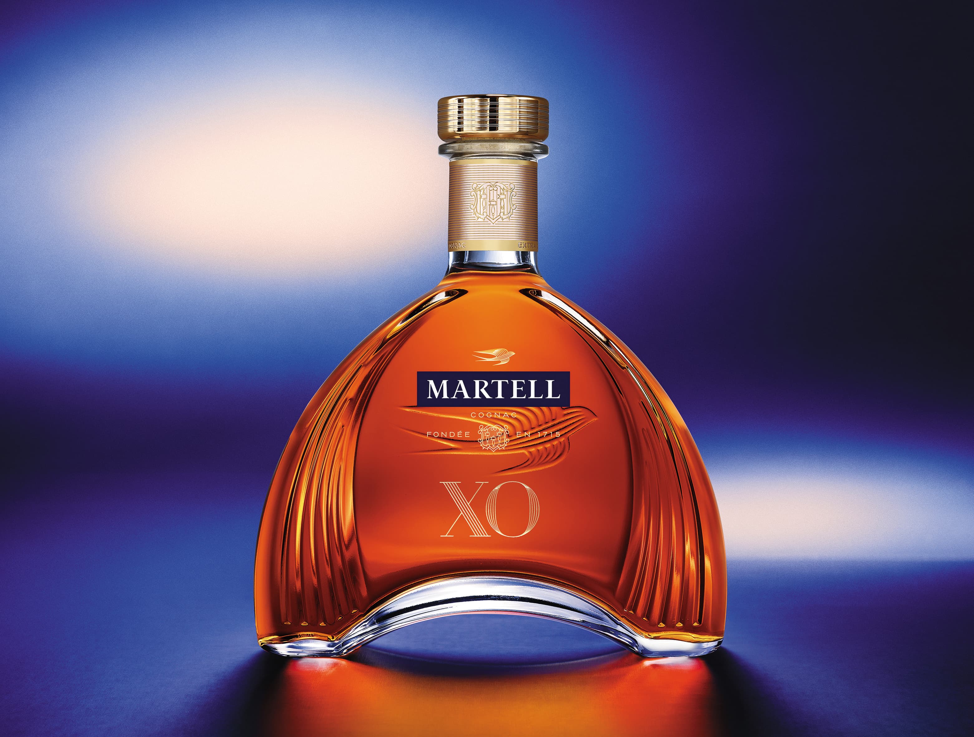 馬爹利於2005年推出的全新Martell XO,融合了創辦人尚‧馬爹利的傳統精神與當代干邑釀造理念及技術,與藍帶、藍淬燕、名仕被認為是馬爹利四大天王。