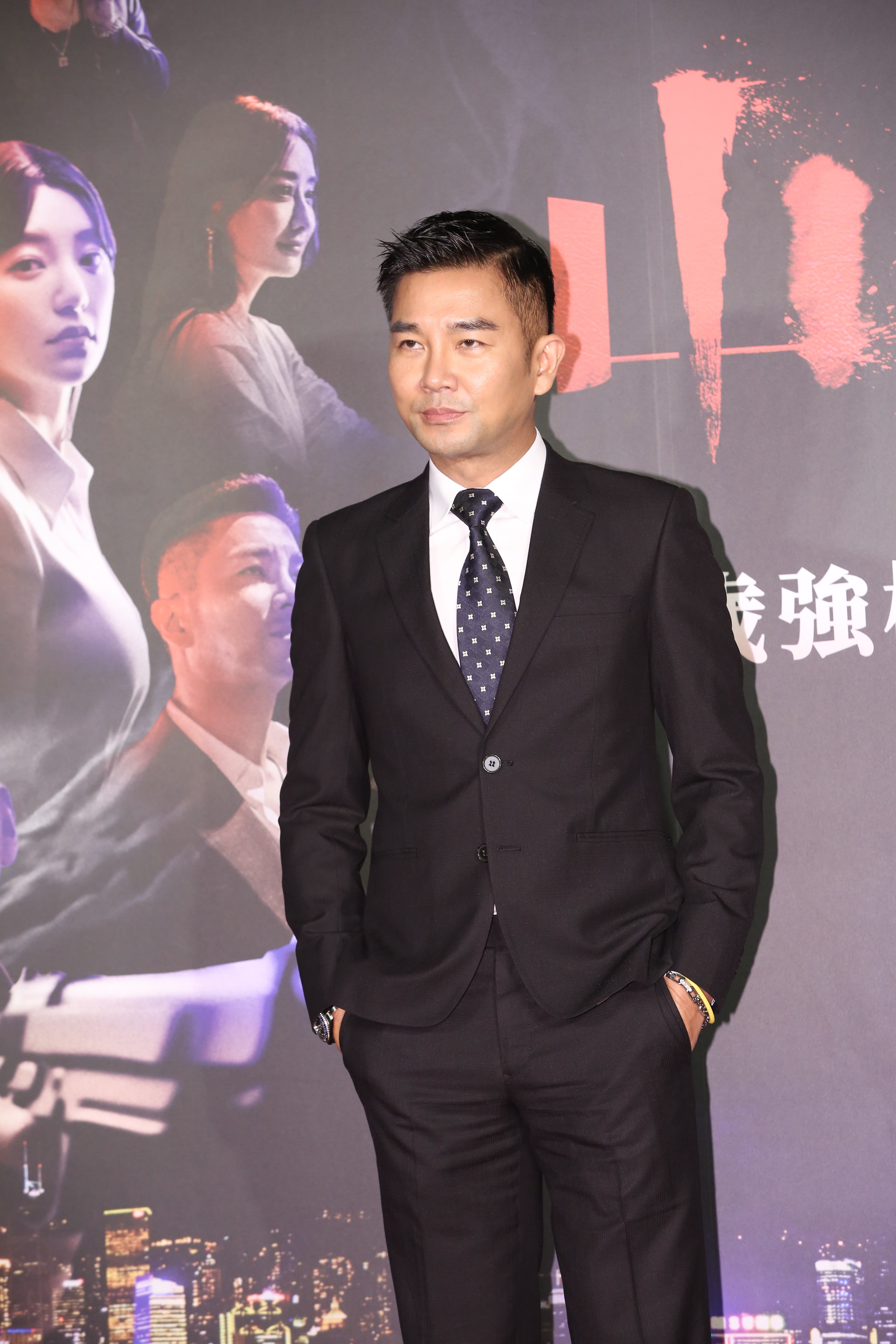 李千娜第一次看片時緊張到緊抓謝承均大腿,謝承均笑說「還好沒有抓錯地方」。