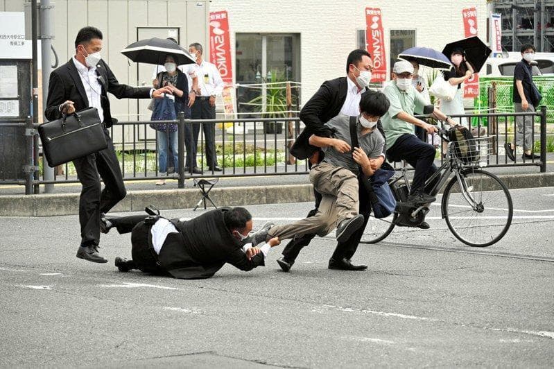 山上徹也當時被以現行犯逮捕。(翻自推特)