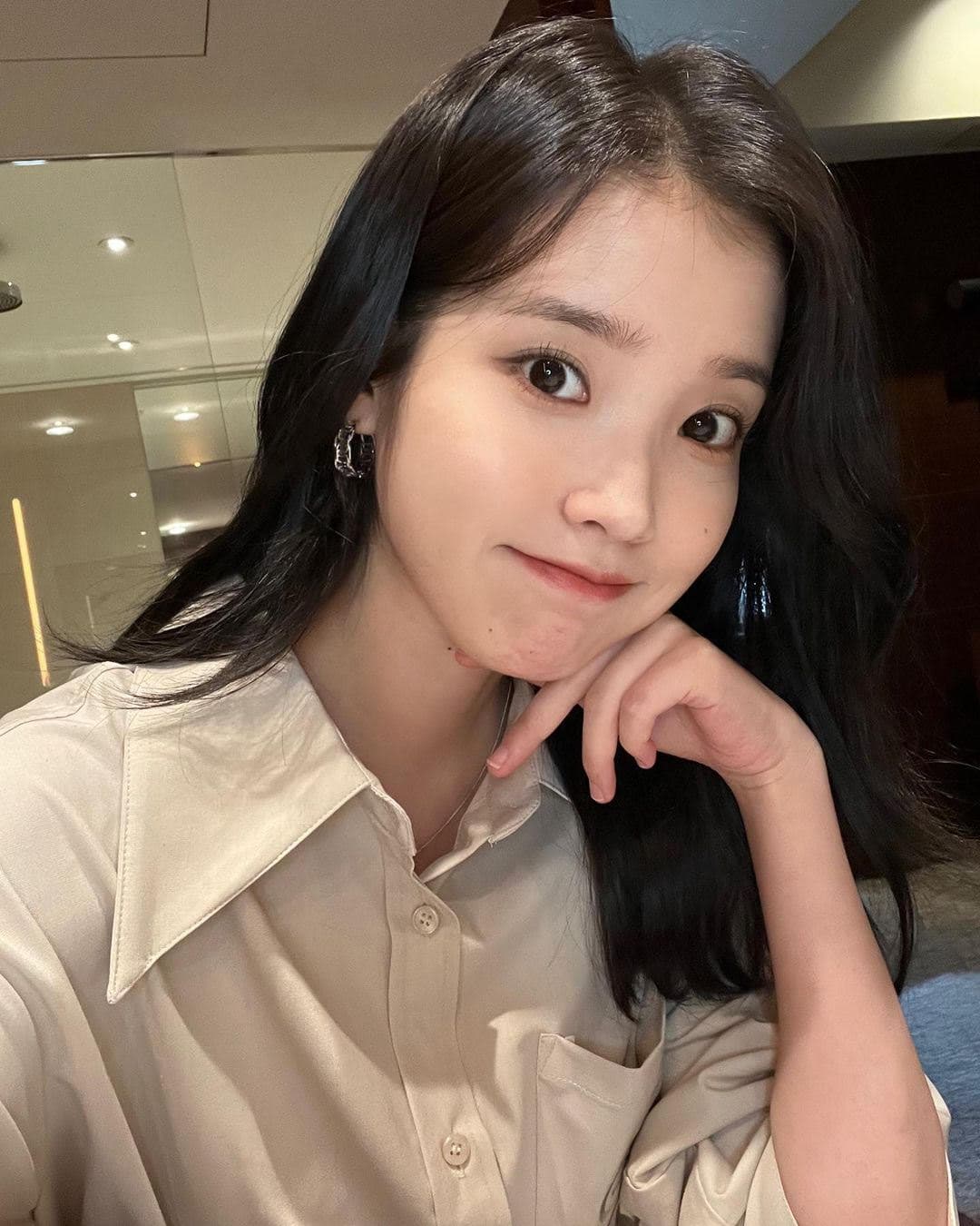 IU 2022年9月舉行個人巡迴演唱會,耳朵雖然惡化,不過仍帶給粉絲完美演出。(翻攝自IU IG)