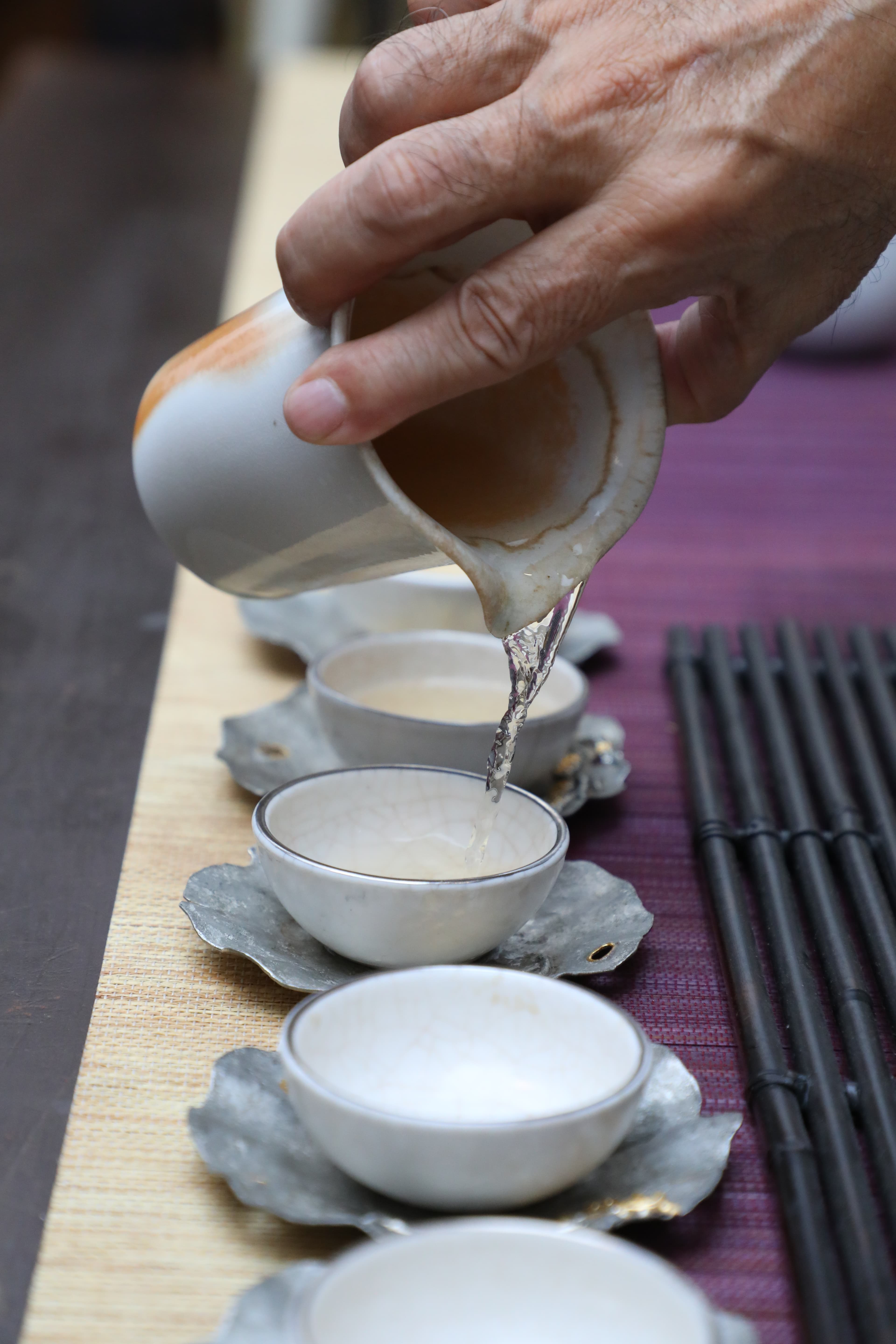 邱展裕帶領的茶道美學體驗,可品茗2~3款好茶。