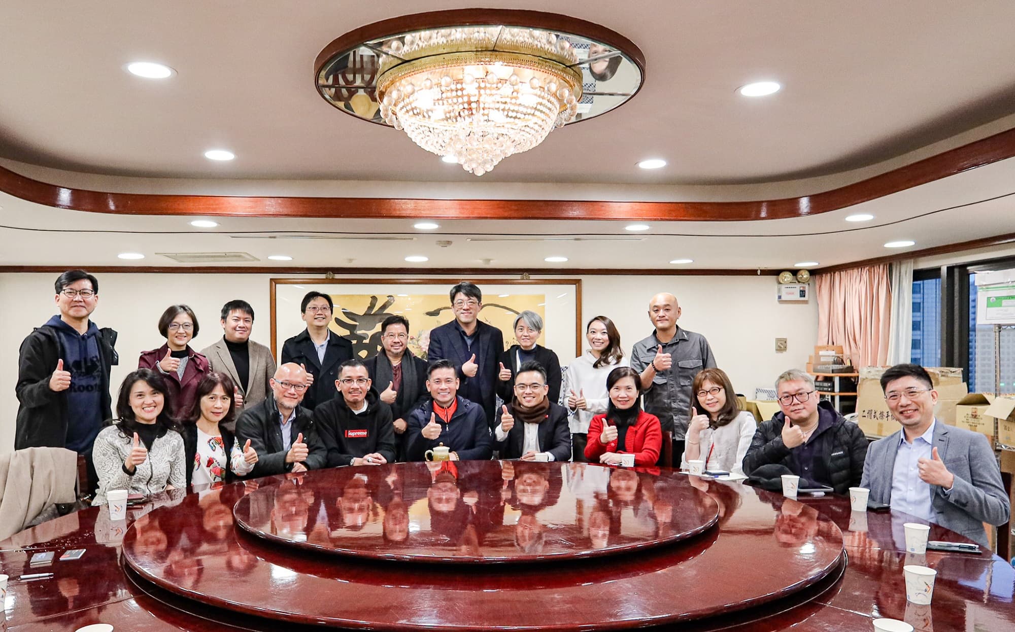 NMEA拜會台北市議長戴錫欽（前排左五）。（NMEA提供）