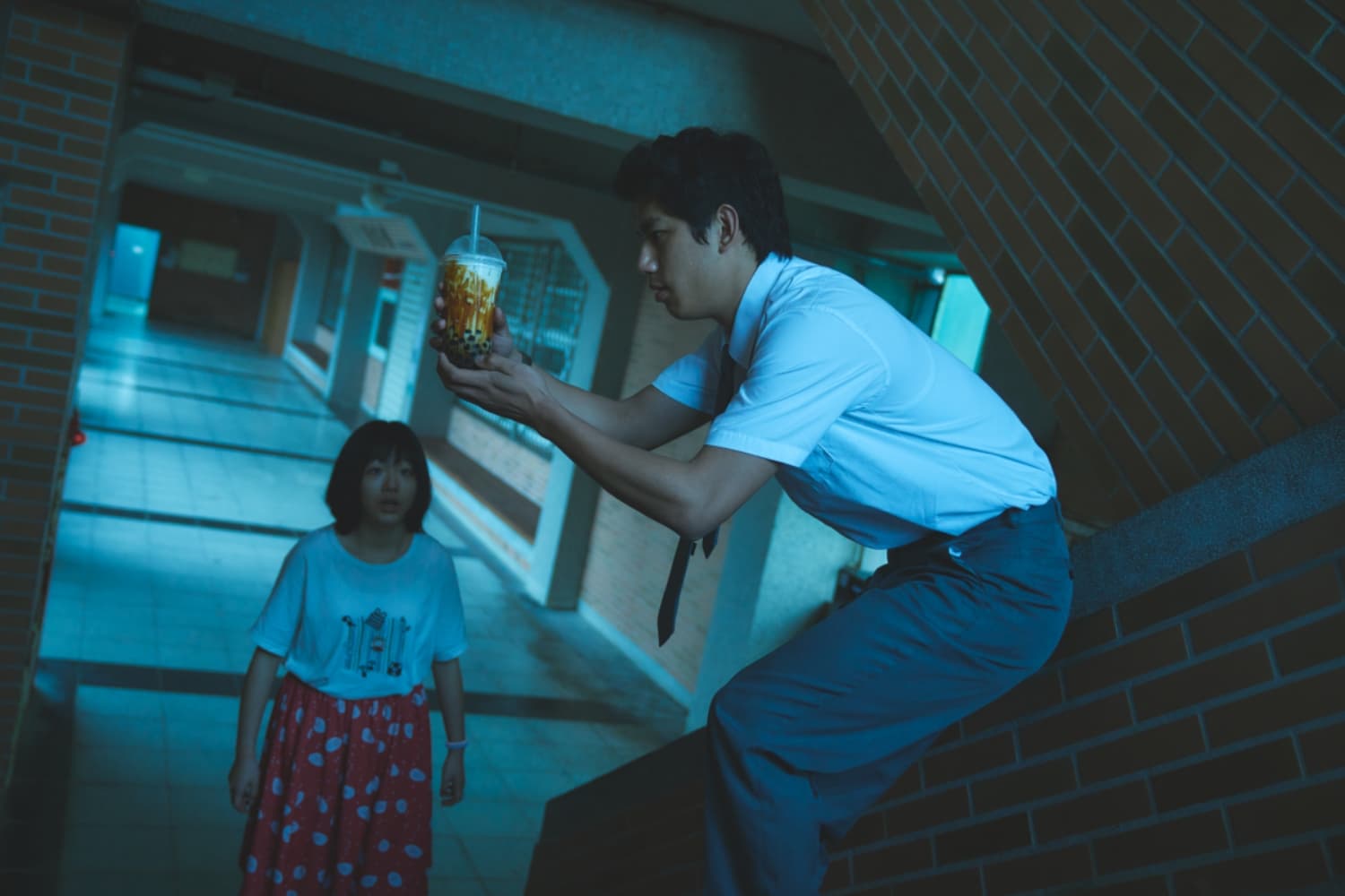 朱軒洋用珍奶引誘少女，再把她拉去隱密處性侵。（禾豐九路提供）