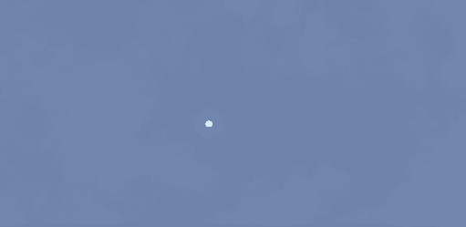 來自中國的間諜氣球飄入美國上空。(翻攝自推特)