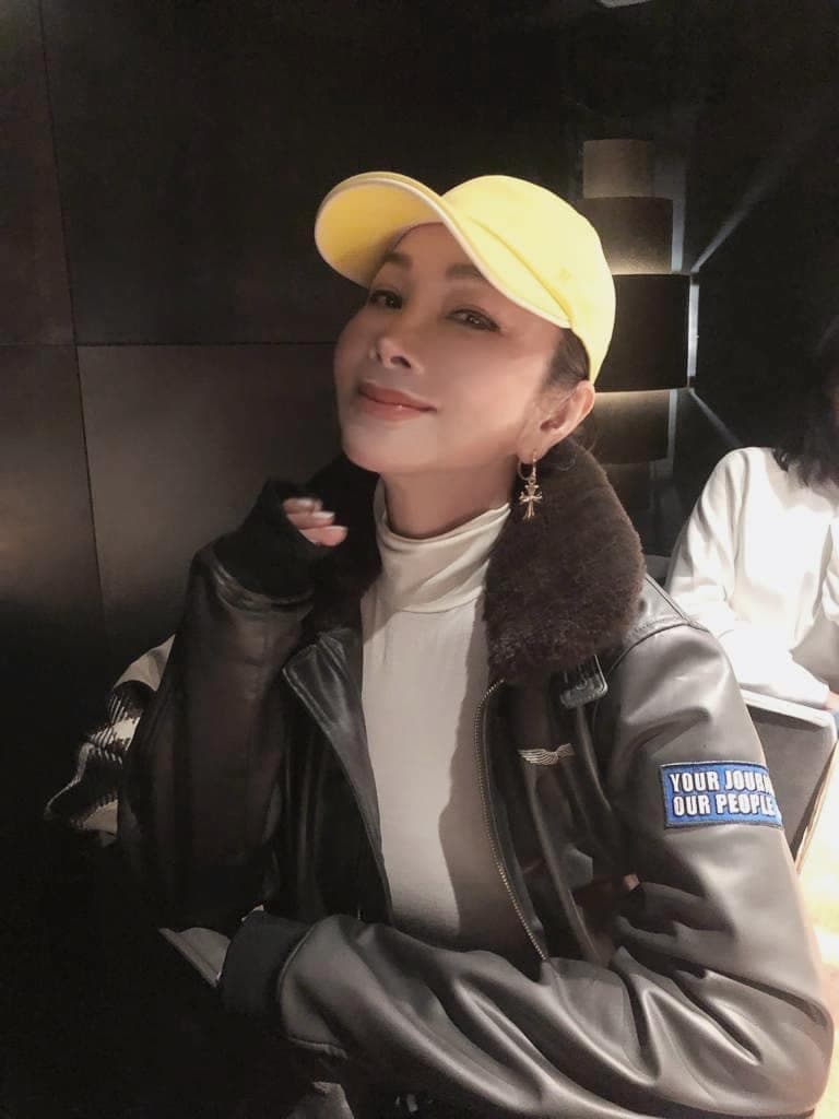 陳美鳳情路坎坷,嫁人又遇人不淑,前夫David在美國向她提出離婚,她前後赴美5次,還花了一筆和解金才拿回房產恢復單身。(陳美鳳臉書)