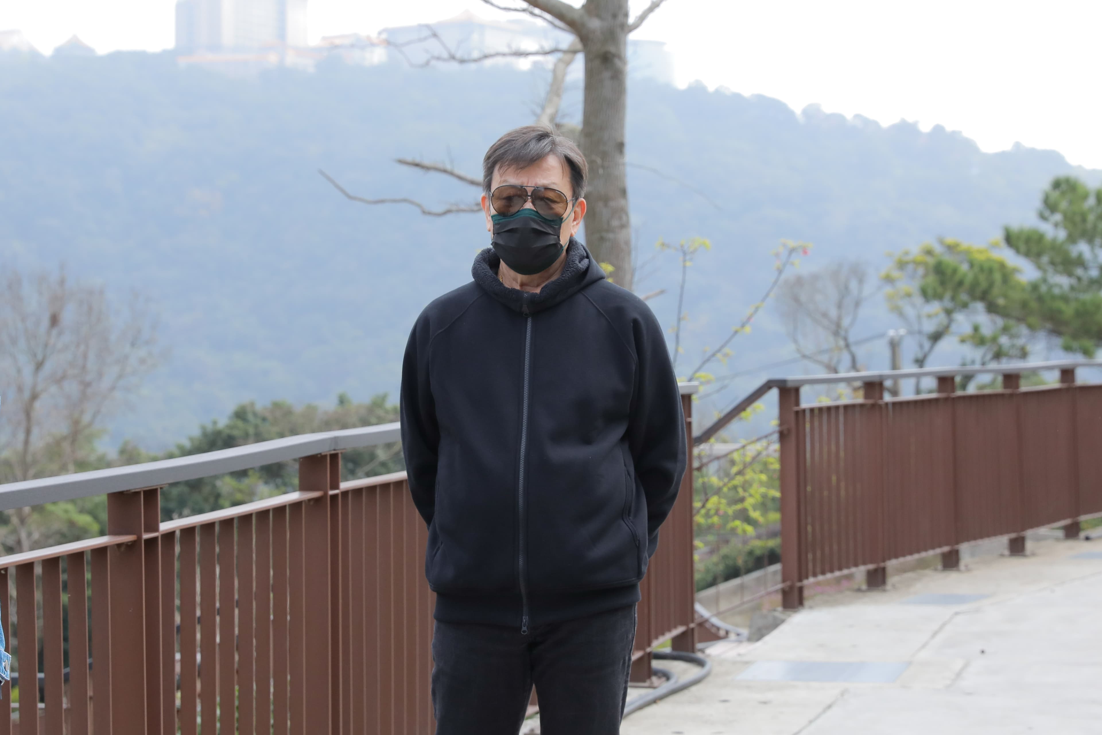 寇世勳前來送別。