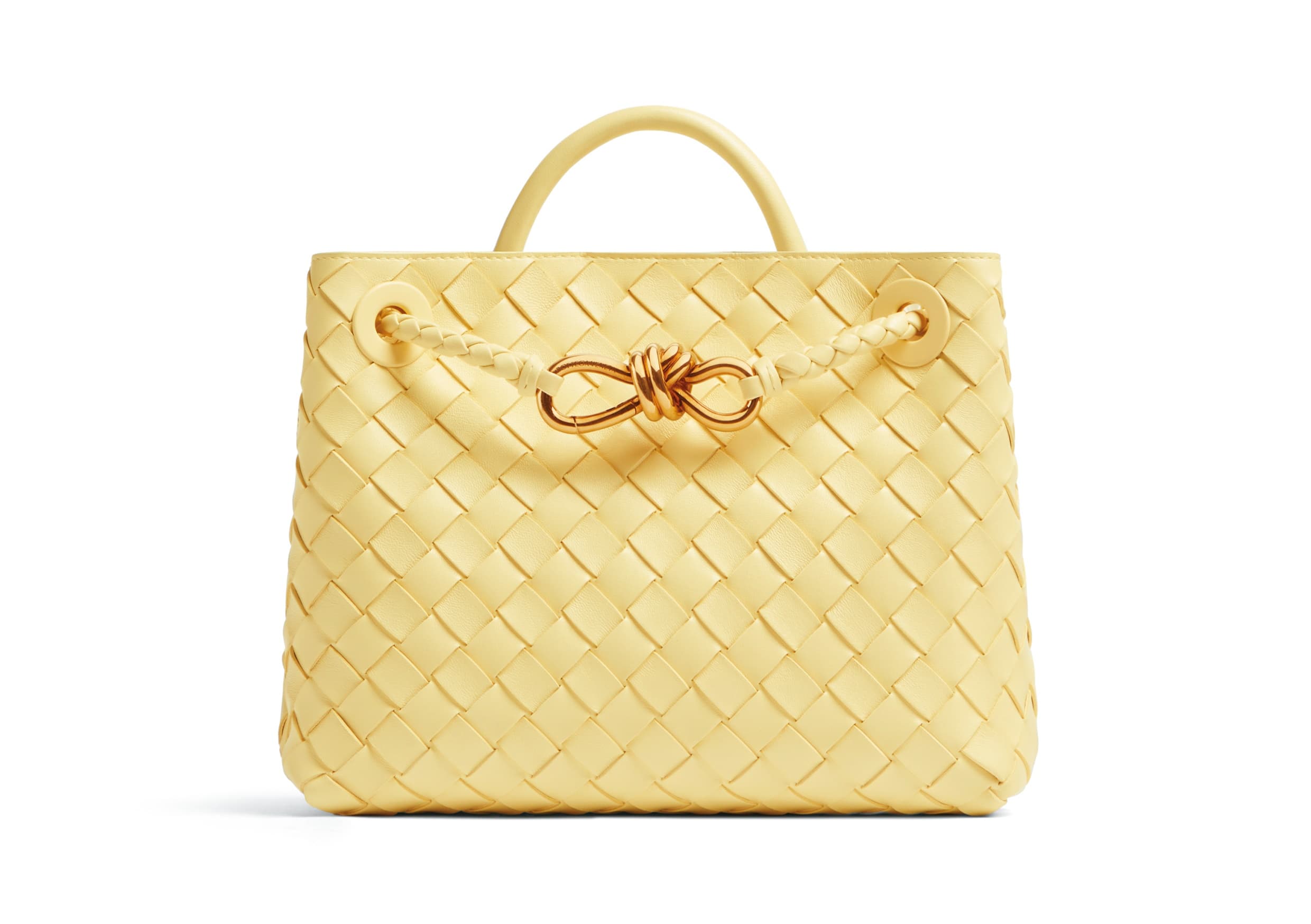 Andiamo冰淇淋色編織羊皮小型手提包 NT$119,300 (Bottega Veneta提供)