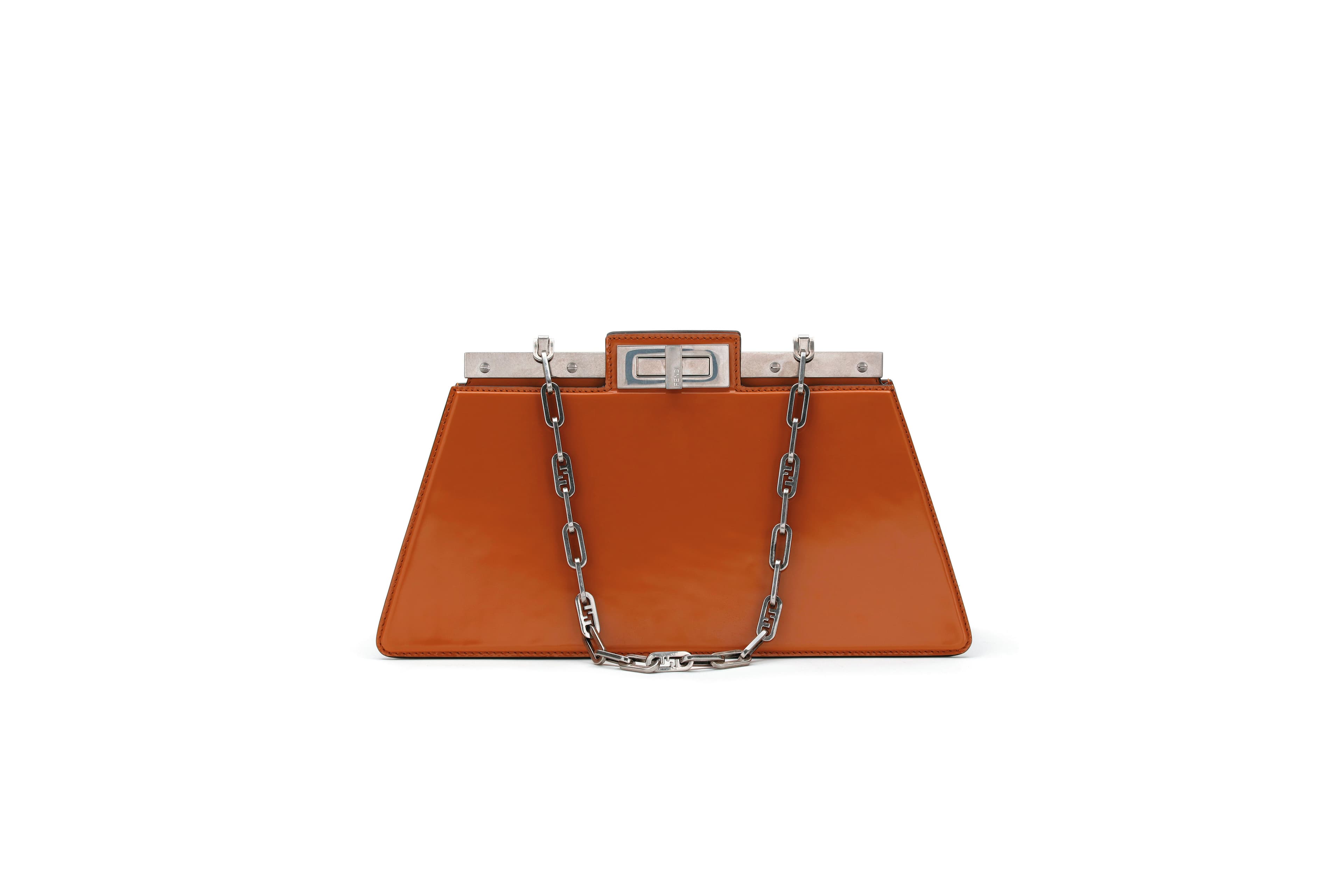 Peekaboo Cut包款 NT$149,500 (FENDI提供)