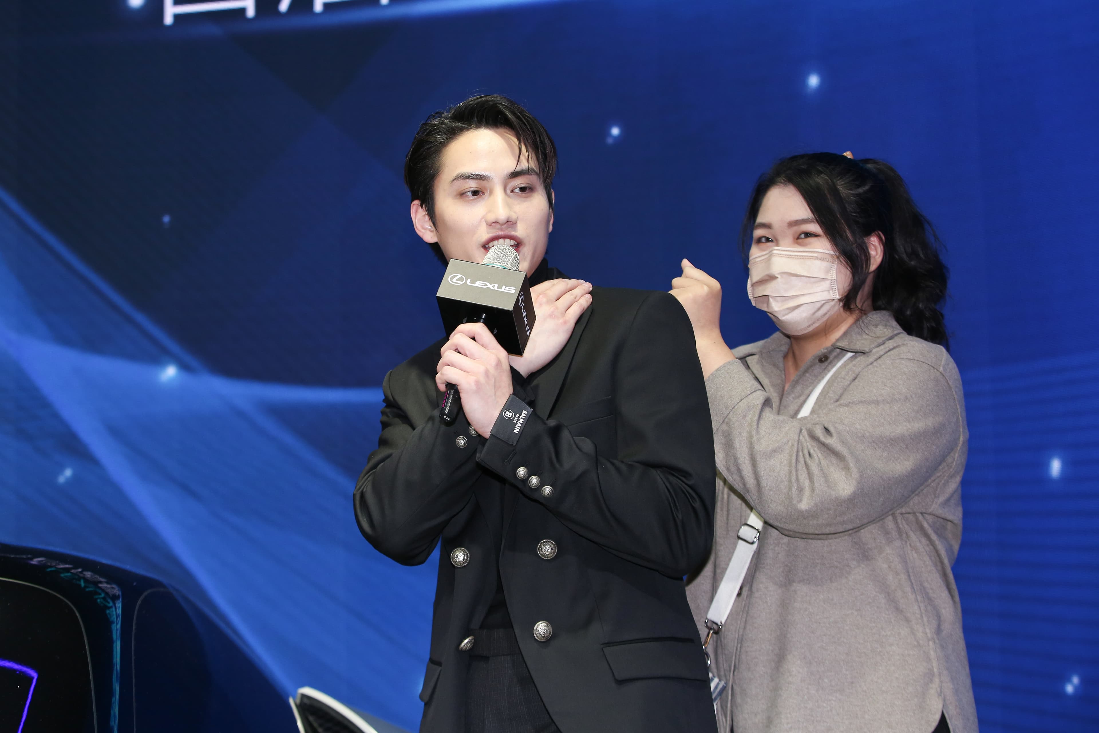活動中范少勳與粉絲互動,並抽選出多位粉絲,贈送品牌概念店甜品招待券。